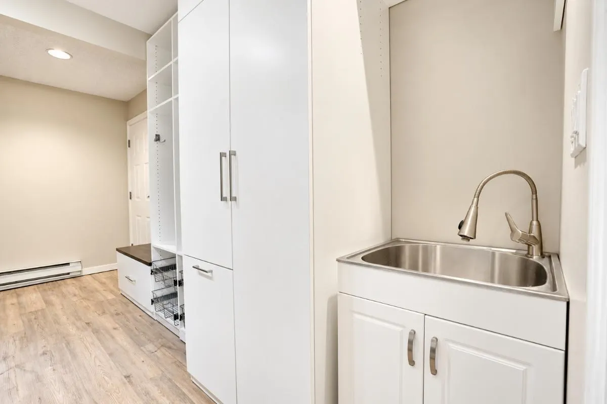 223 E Keith Road #304