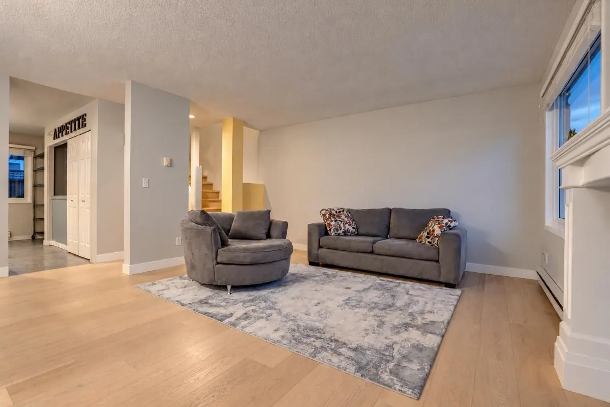 223 E Keith Road #304