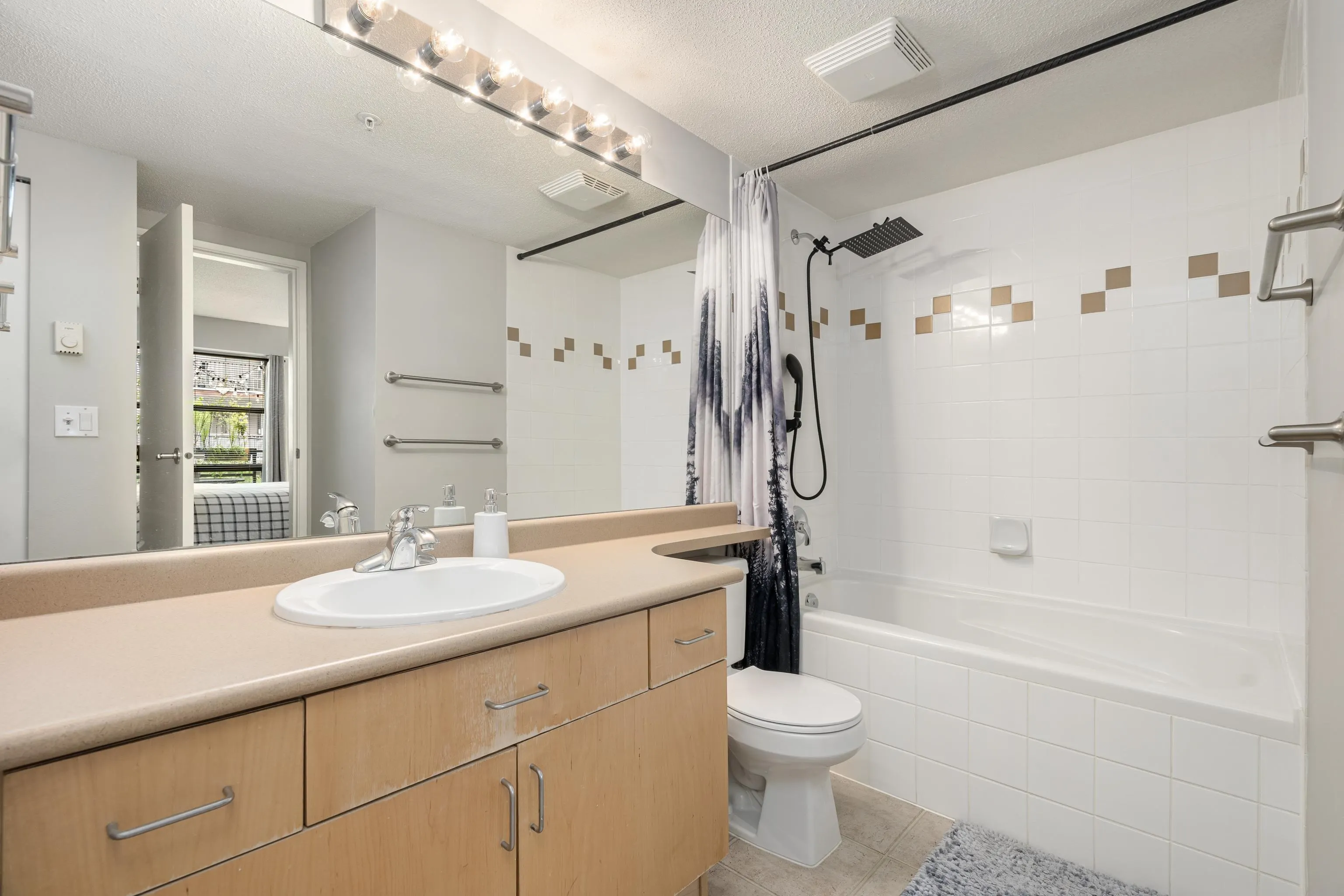 124 W 3rd Street #305