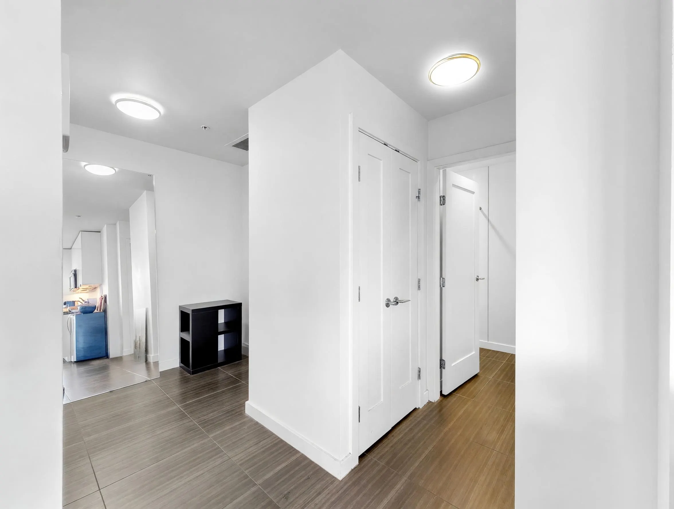 2080 W Broadway #865