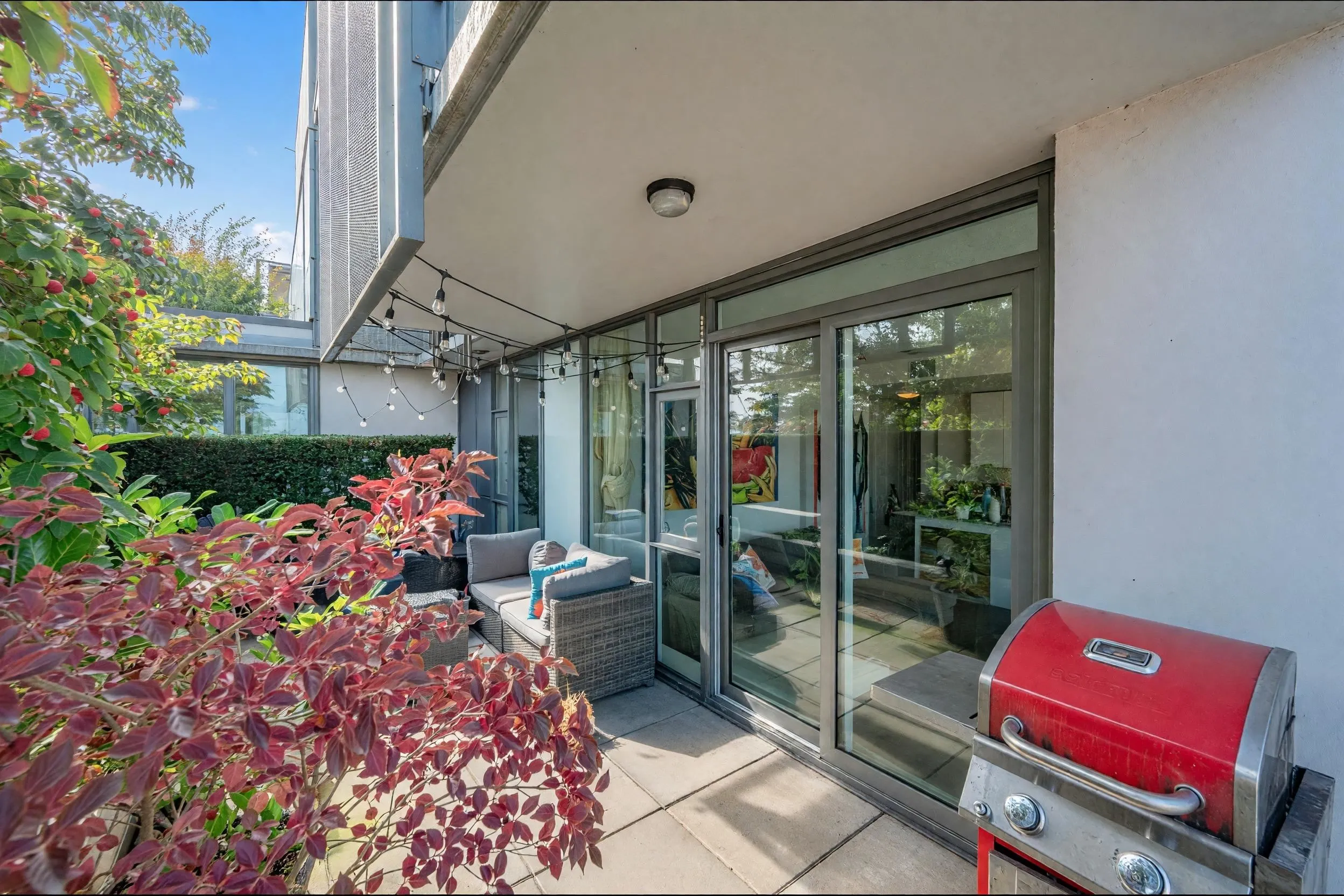 2080 W Broadway #865