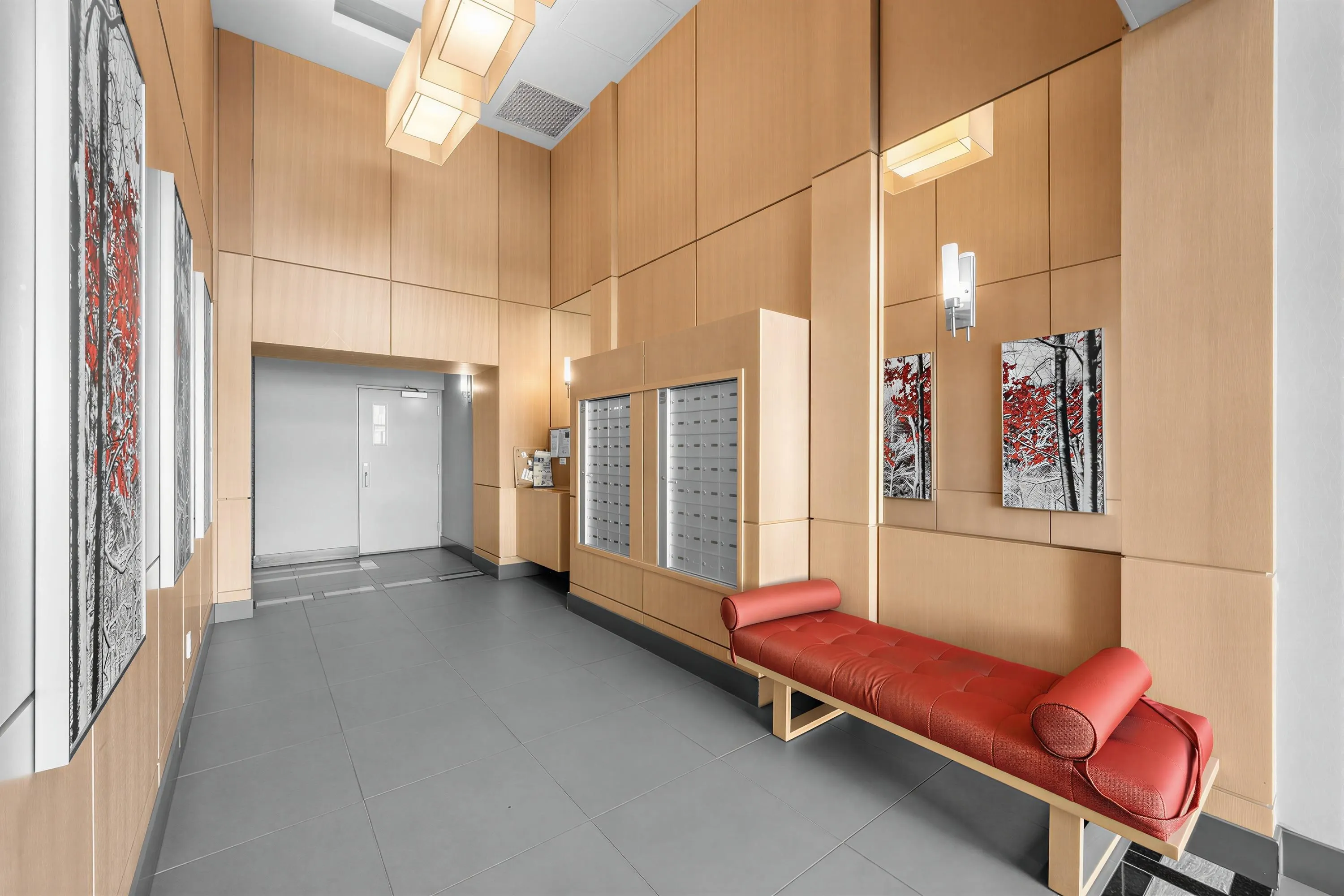 2080 W Broadway #865