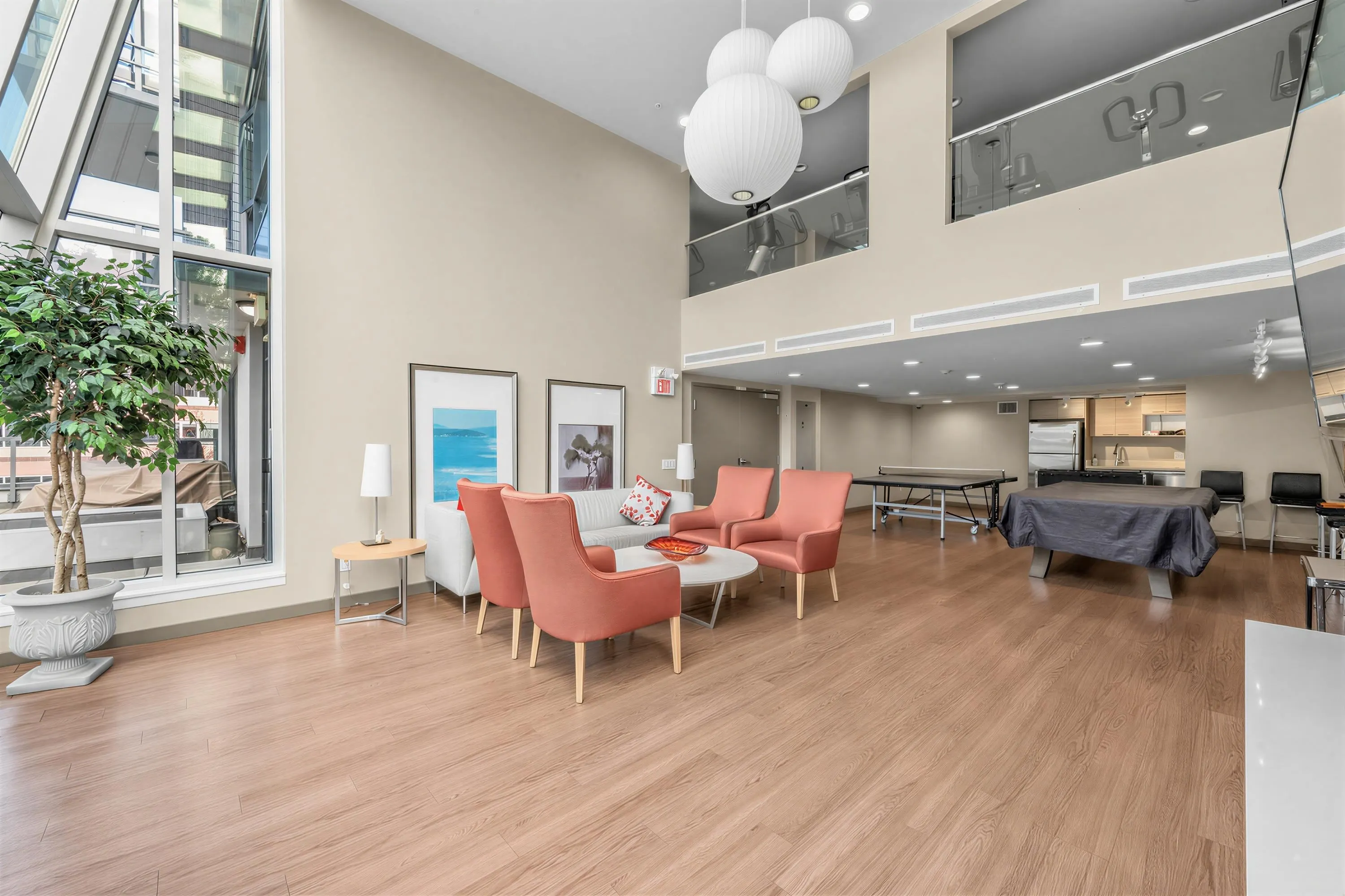 2080 W Broadway #865
