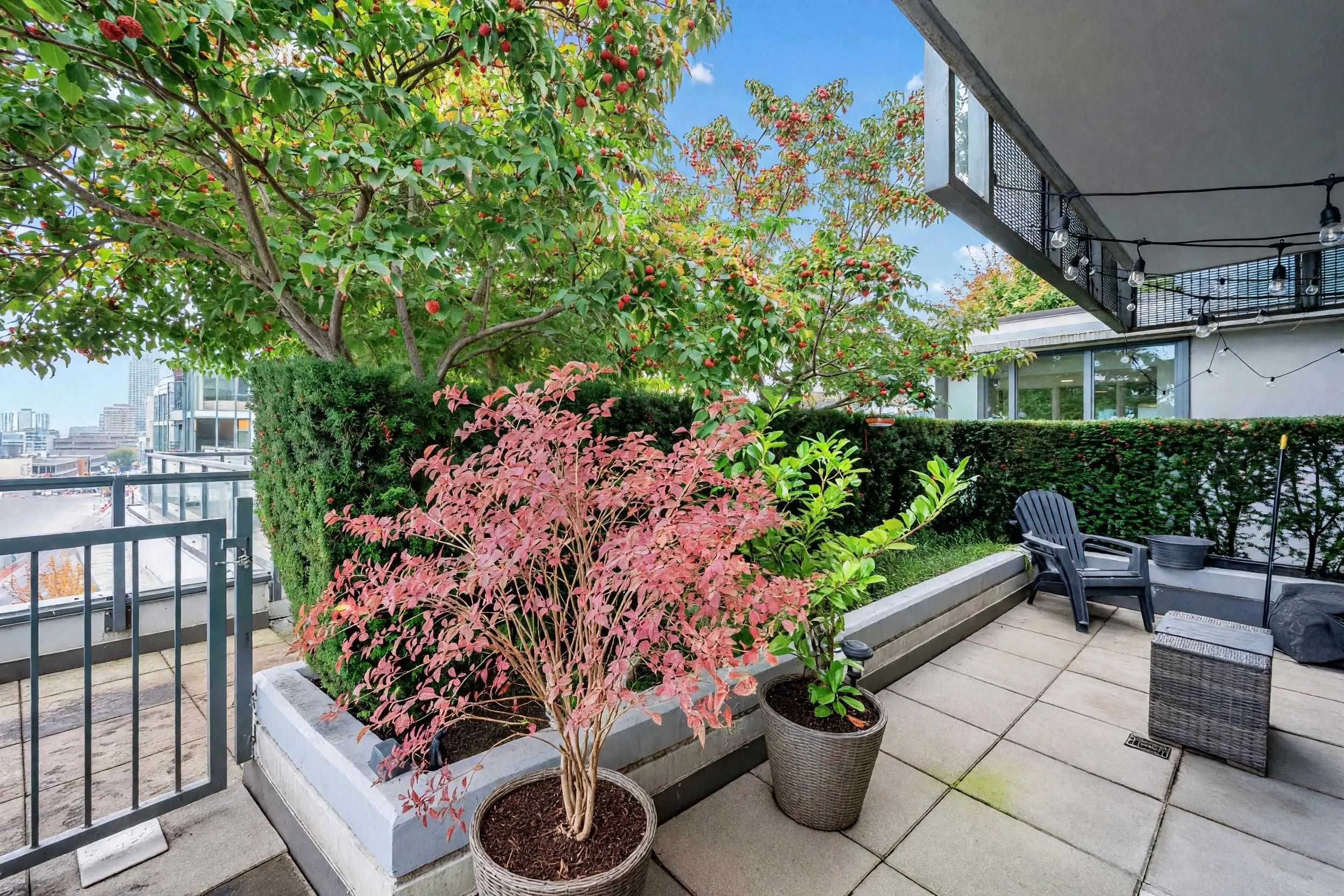 2080 W Broadway #865