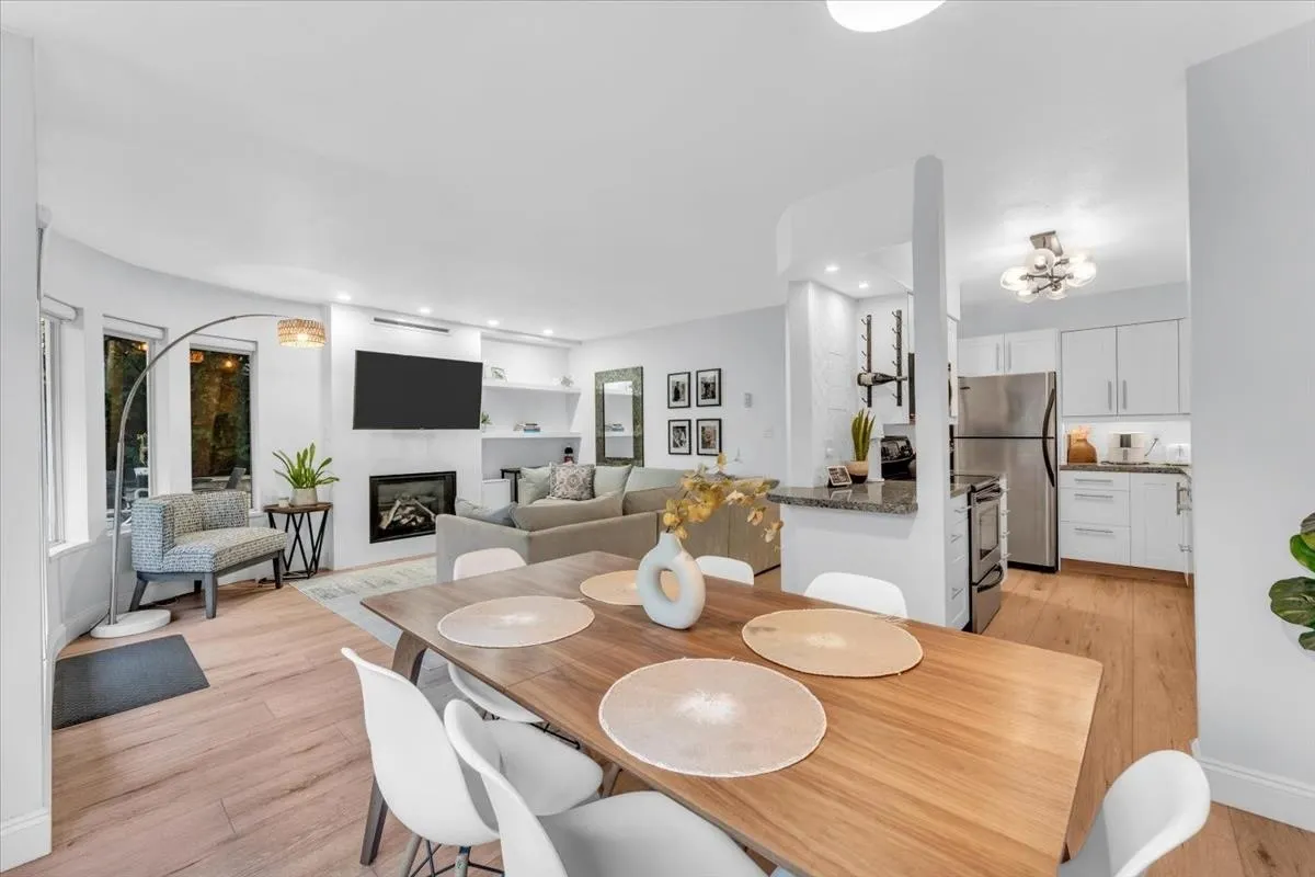 320 W 2nd Street #102