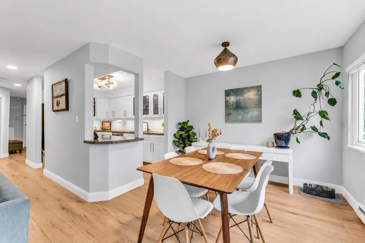 320 W 2nd Street #102