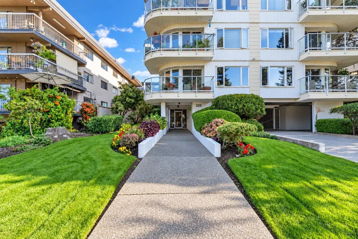 320 W 2nd Street #102