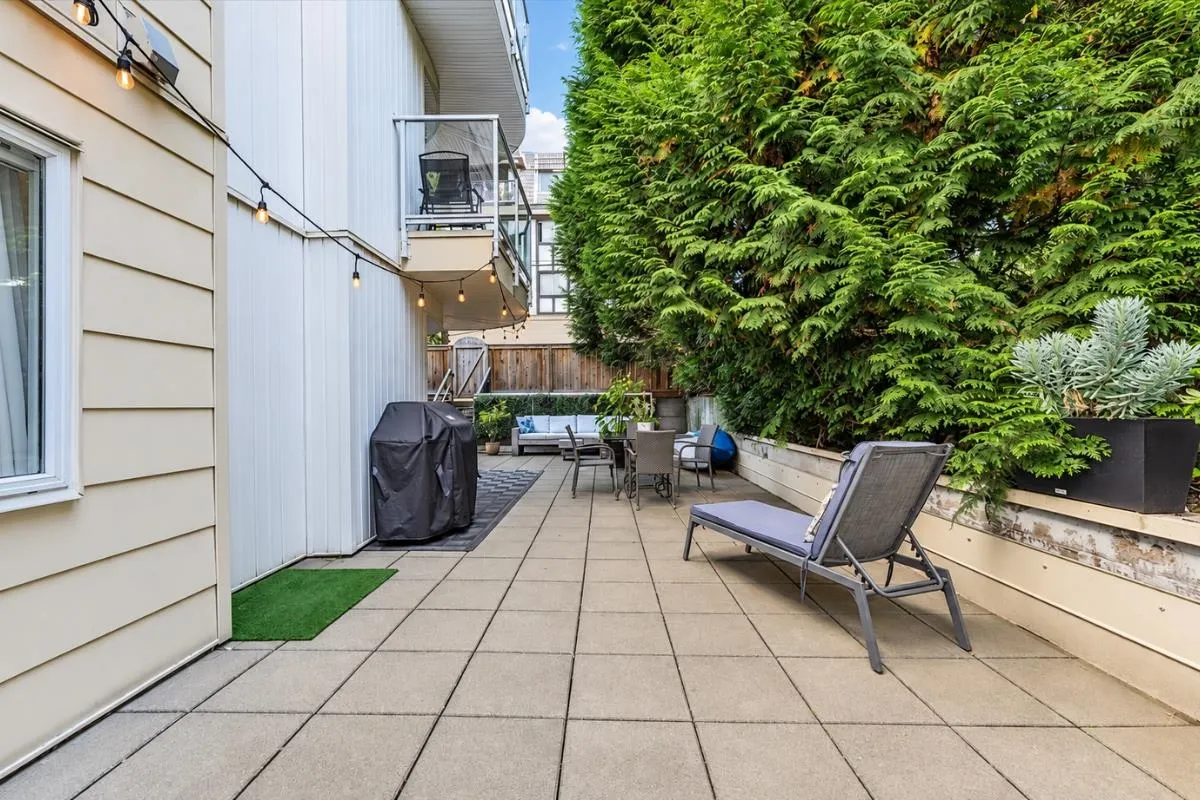 320 W 2nd Street #102