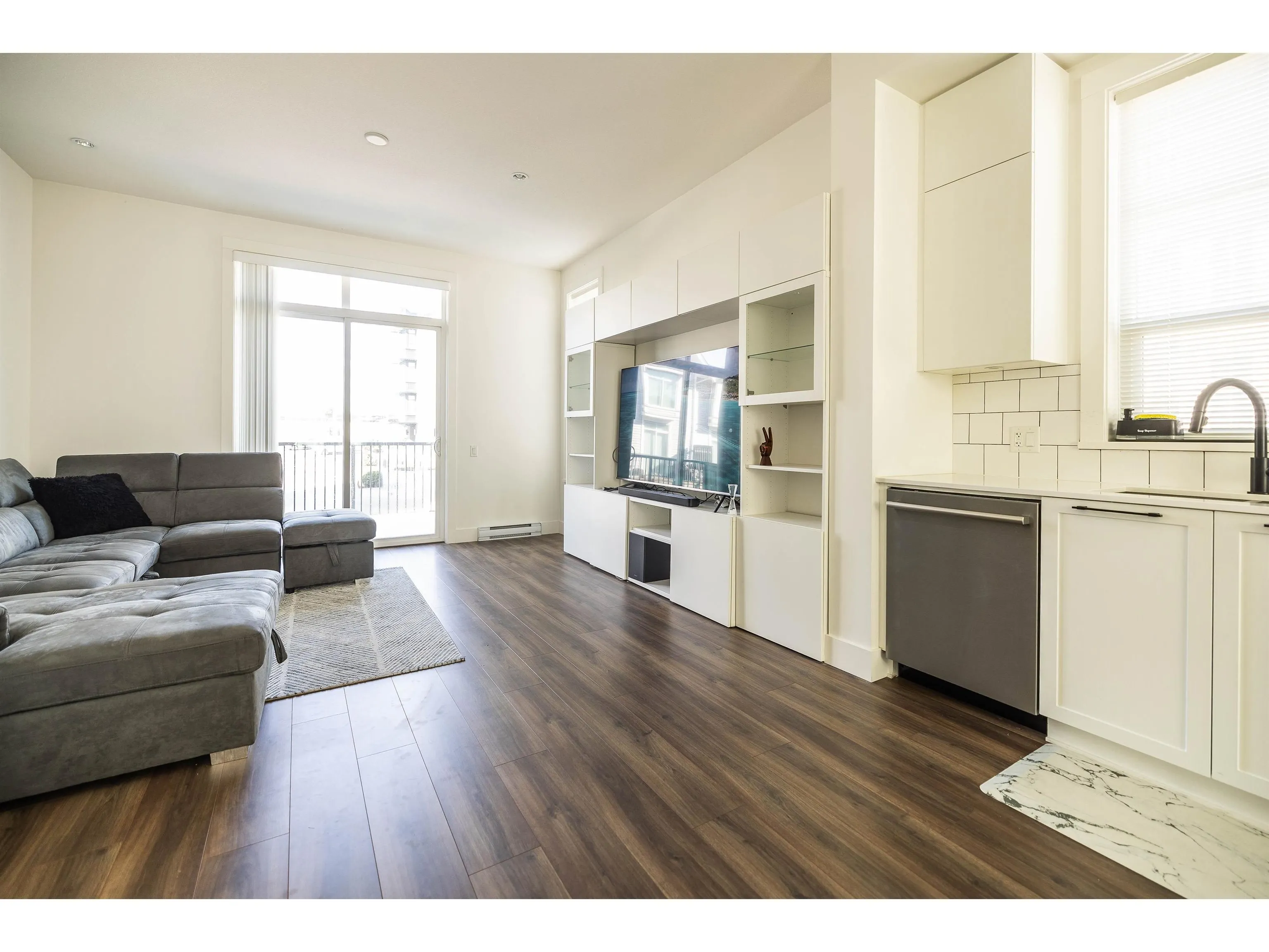 2838 Livingstone Avenue #19