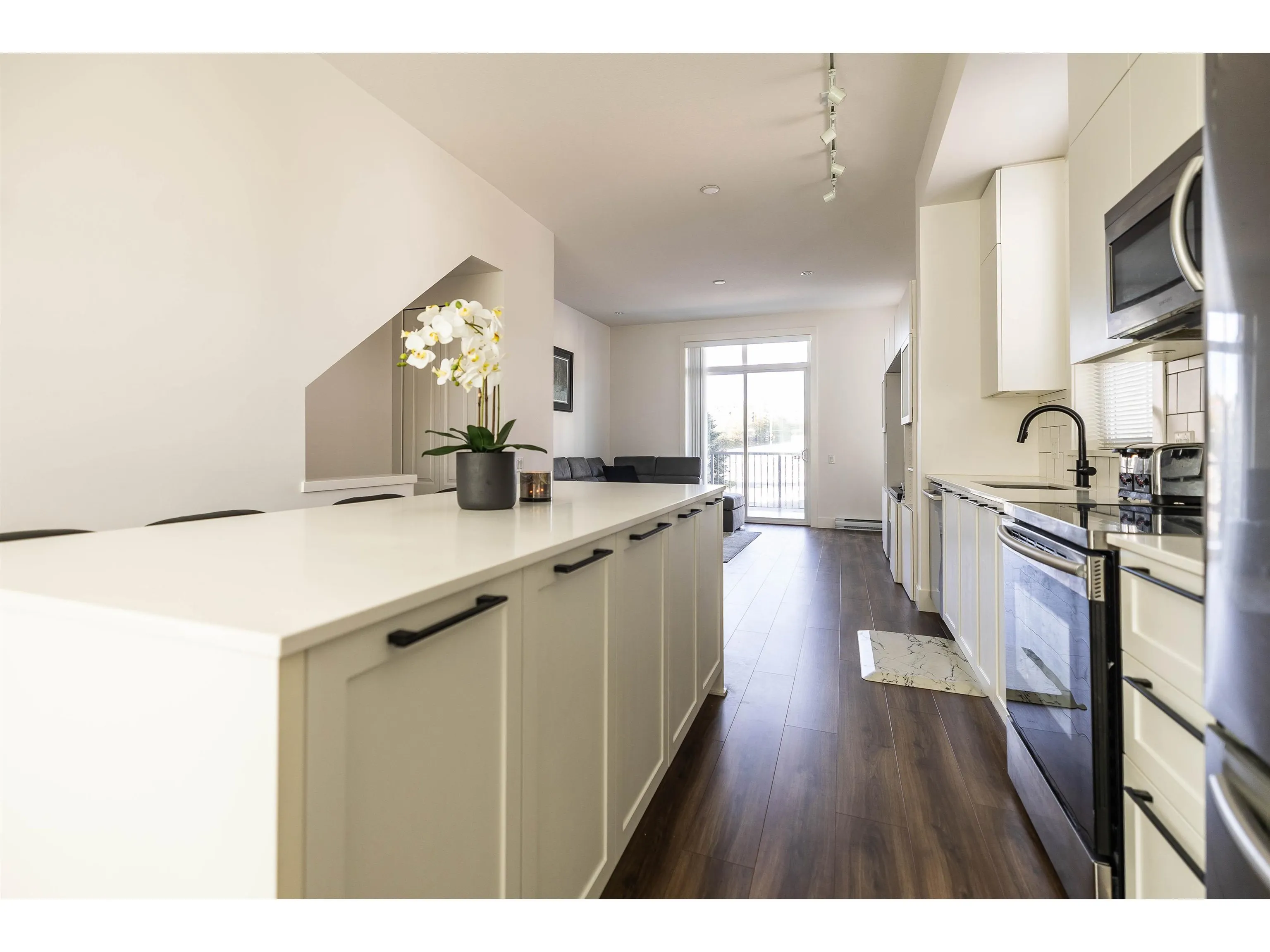 2838 Livingstone Avenue #19