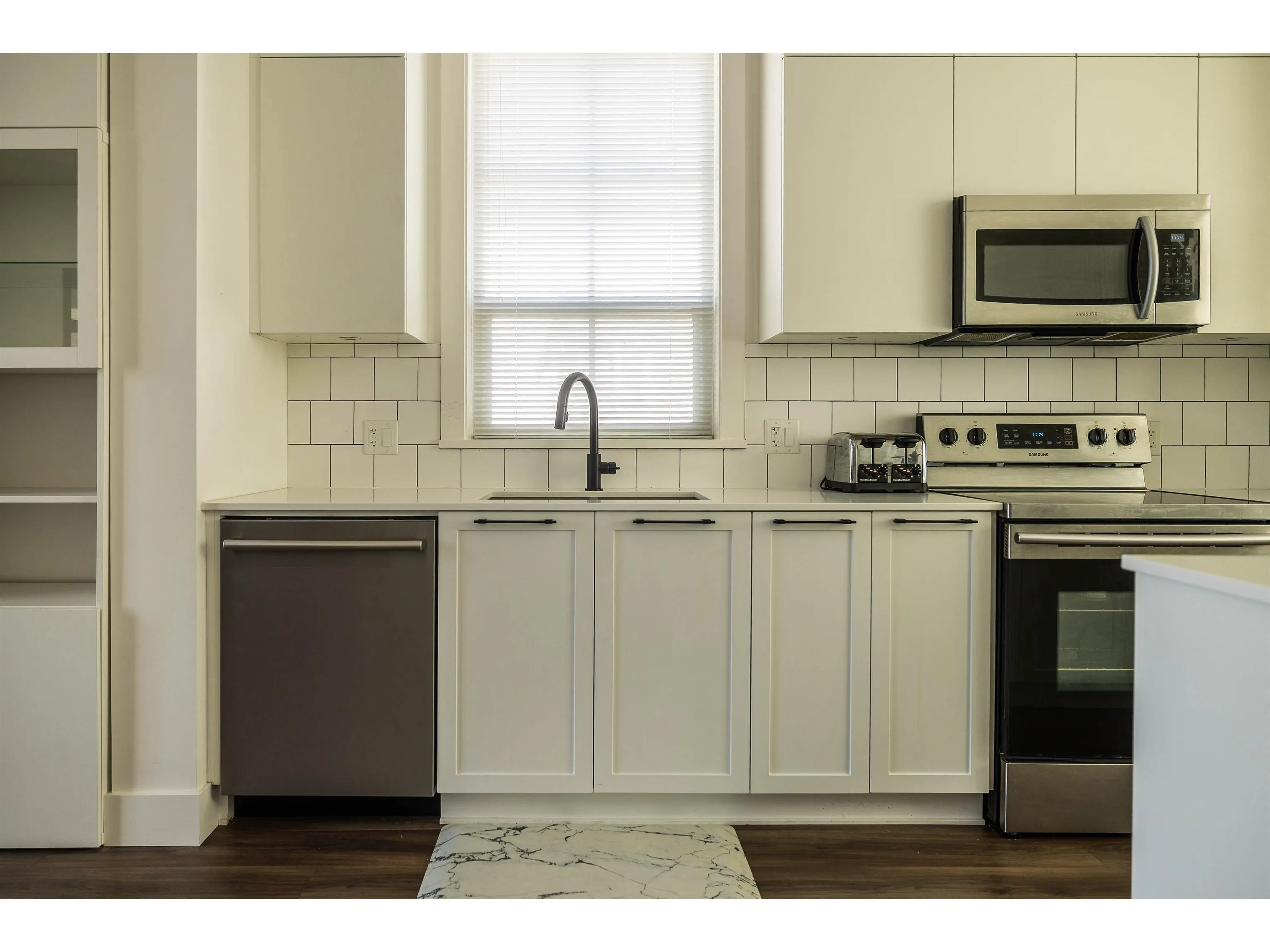 2838 Livingstone Avenue #19