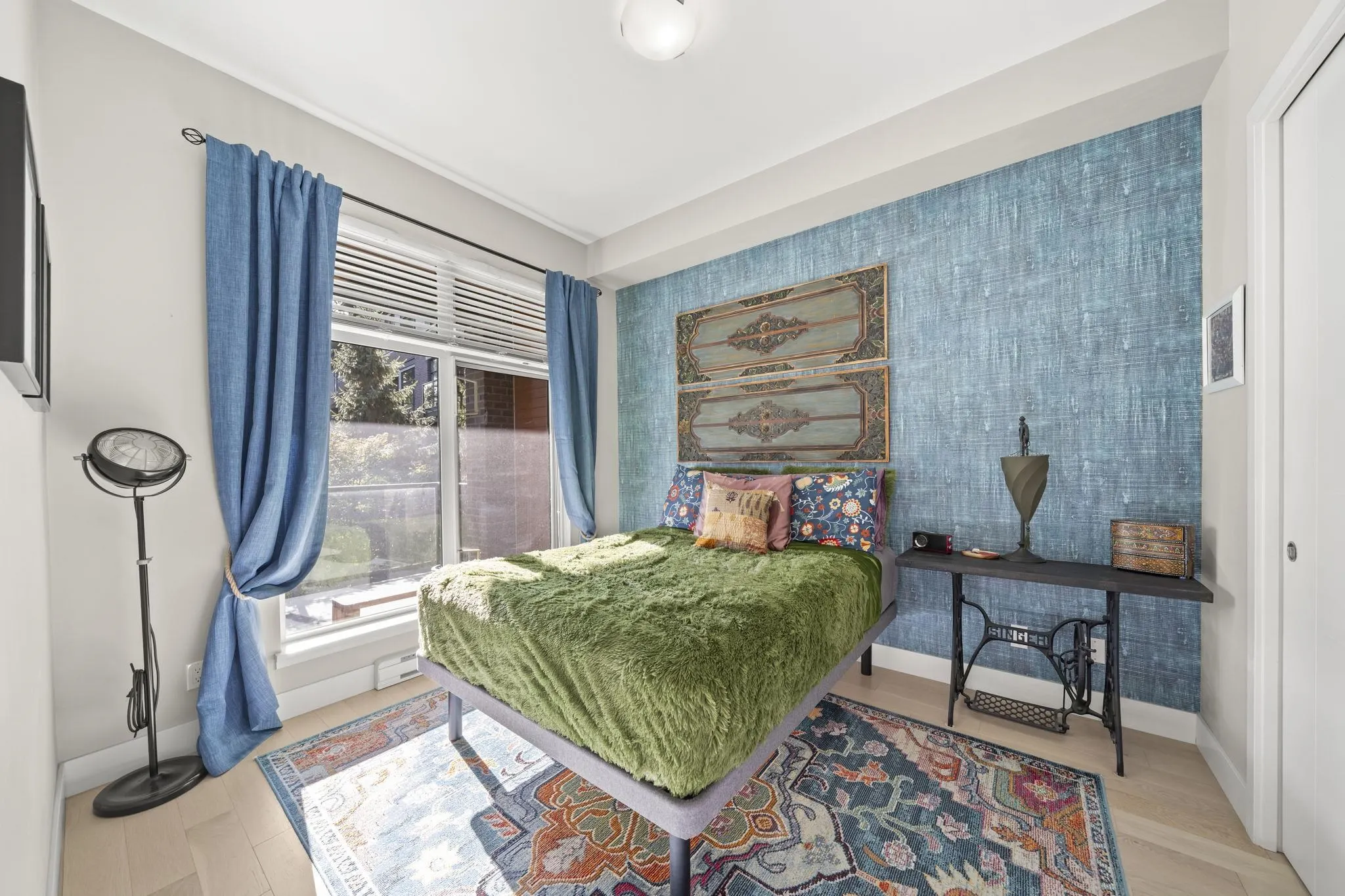 262 Salter Street #206