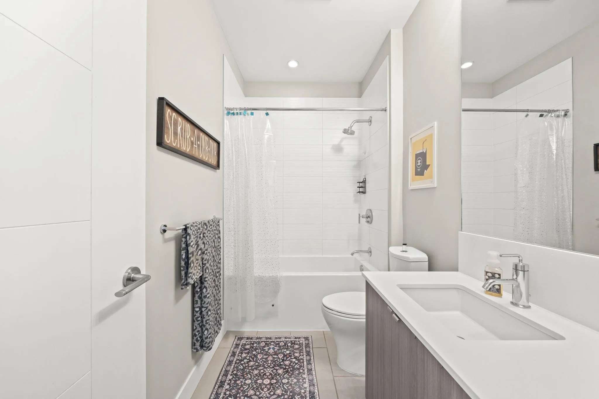 262 Salter Street #206