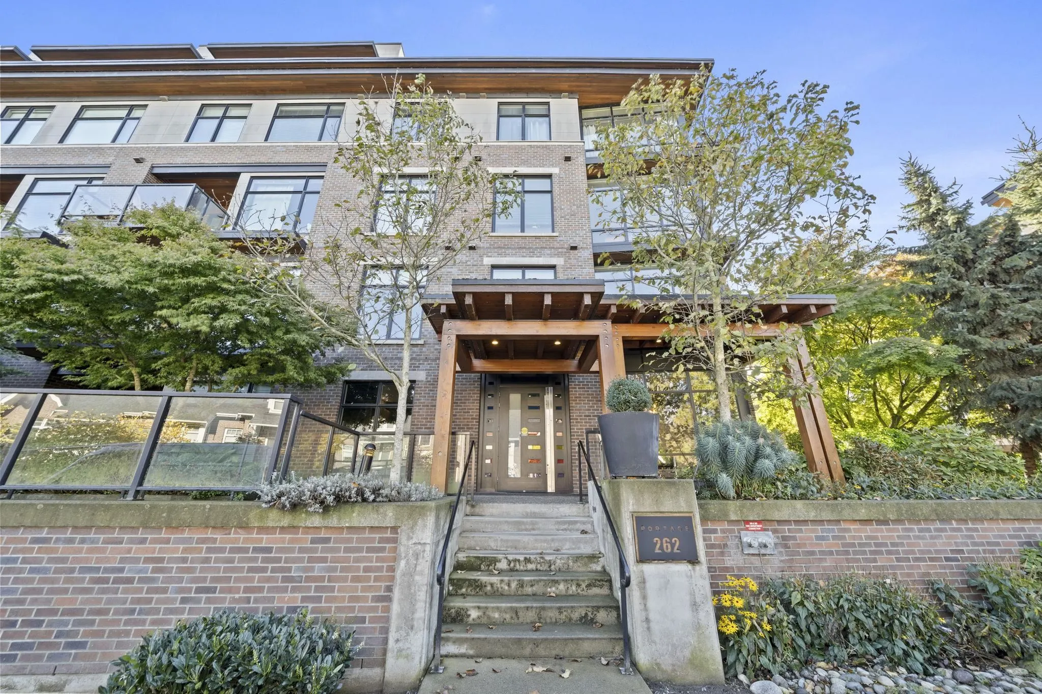 262 Salter Street #206