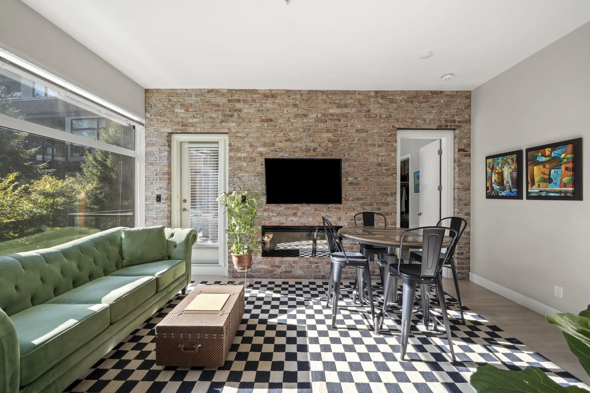 262 Salter Street #206