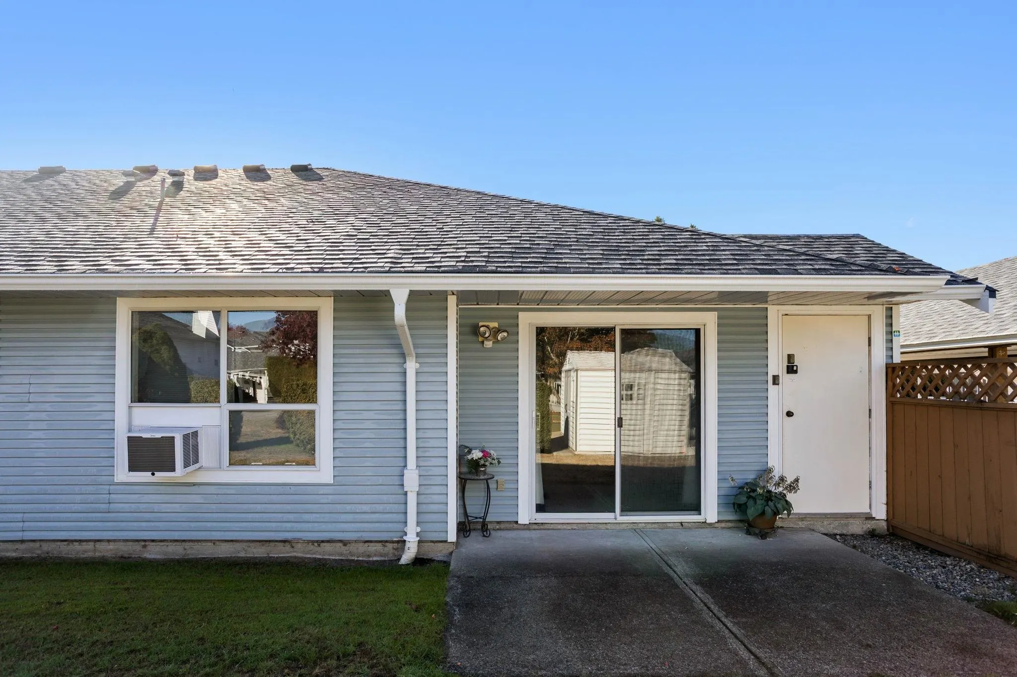 20554 118 Avenue #44