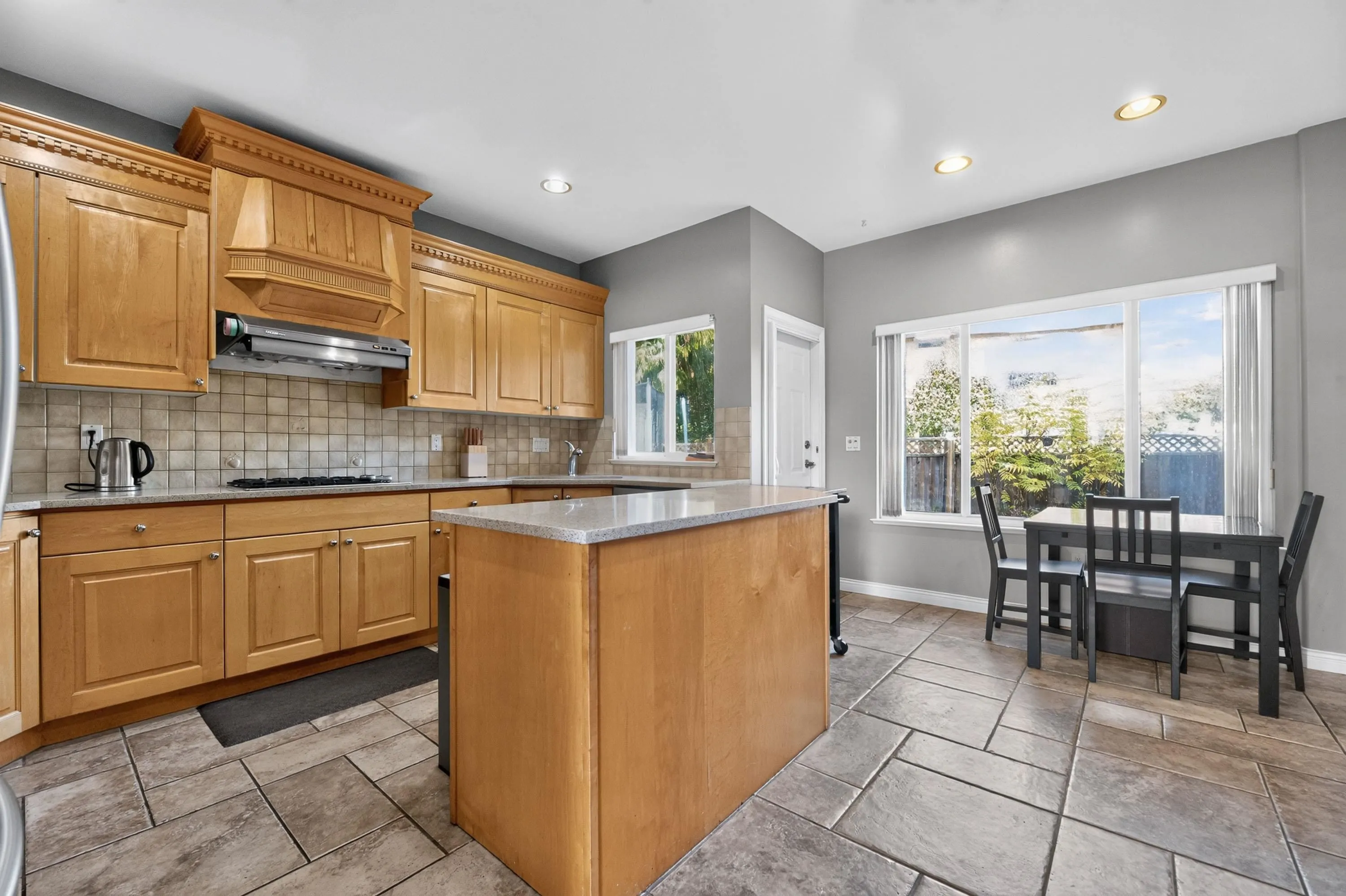 15805 111a Avenue