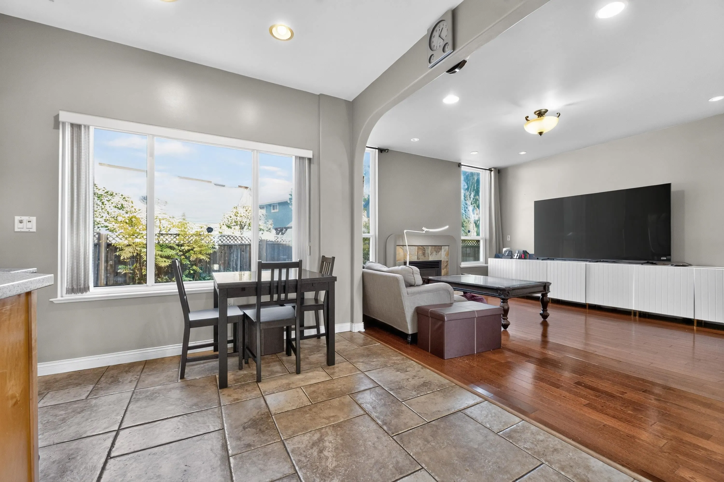 15805 111a Avenue