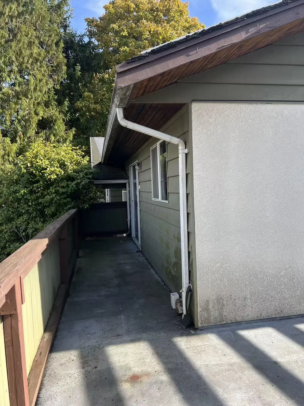 9040 Glenallan Gate