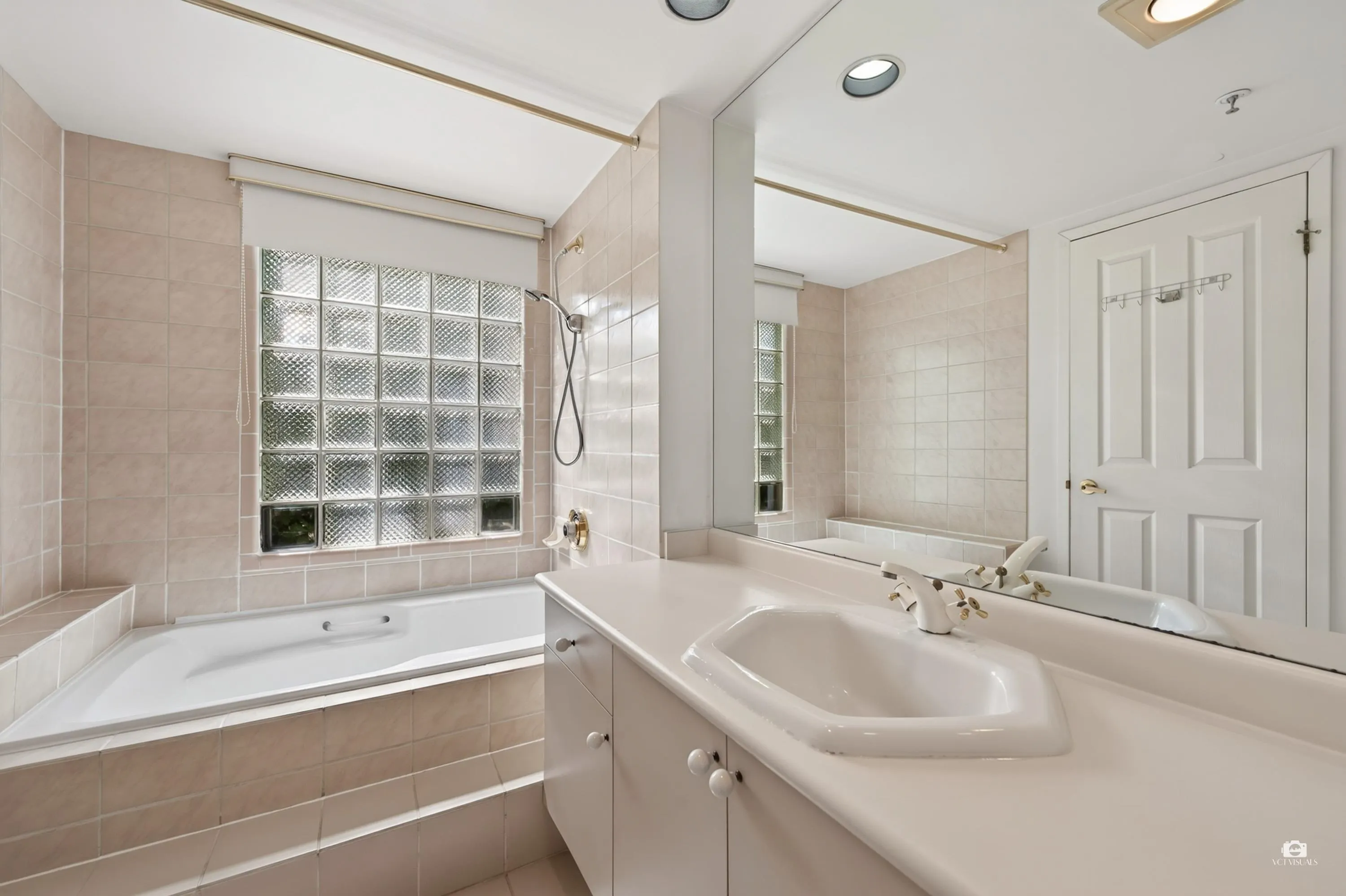 555 Austin Avenue #204