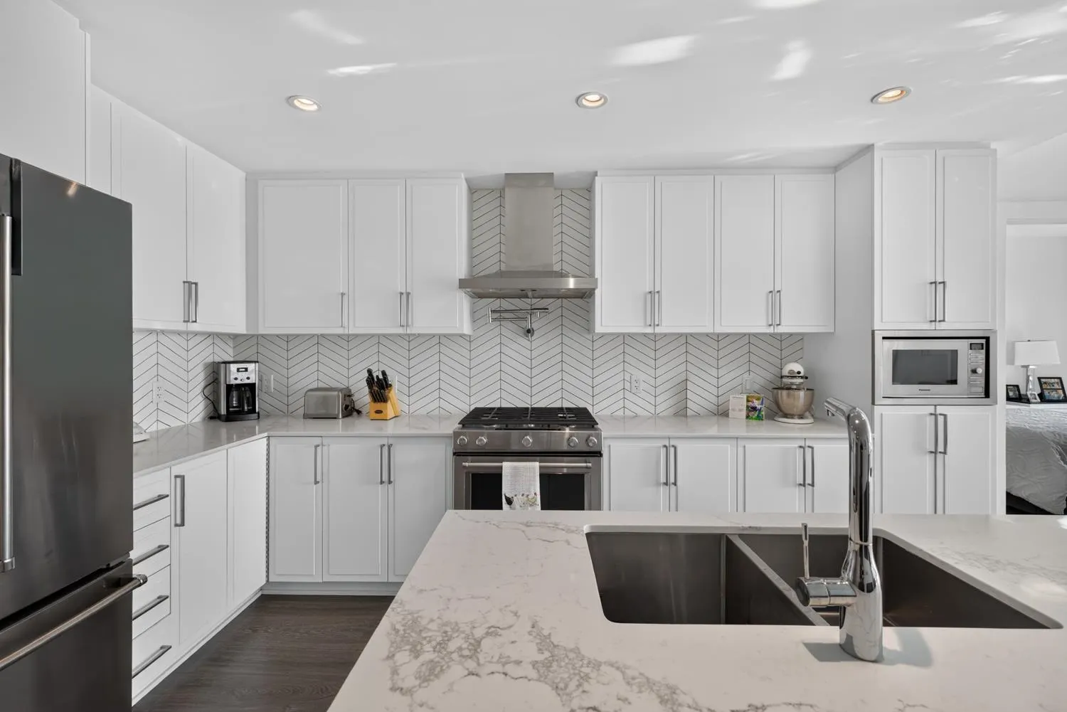 4477 Hastings Street #508