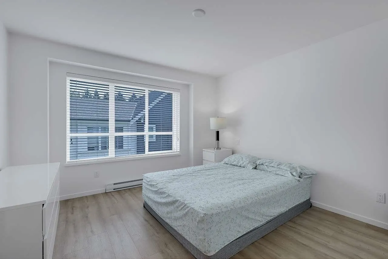 10433 158 Street #8