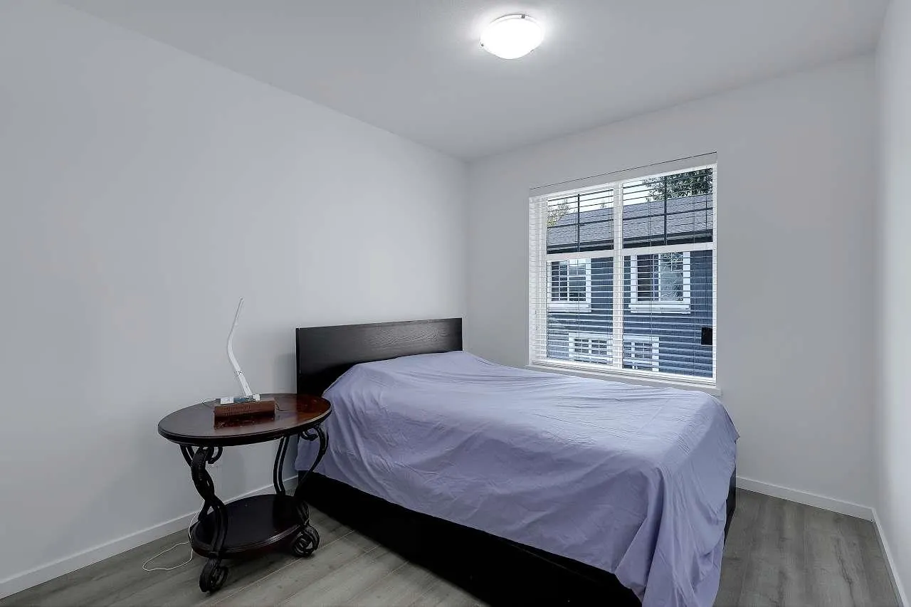10433 158 Street #8
