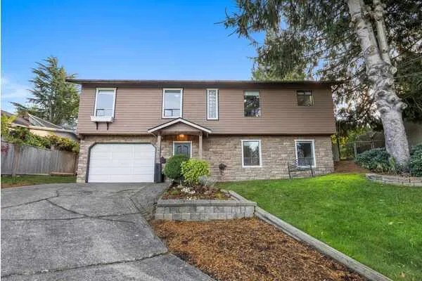 2734 Valemont Crescent
