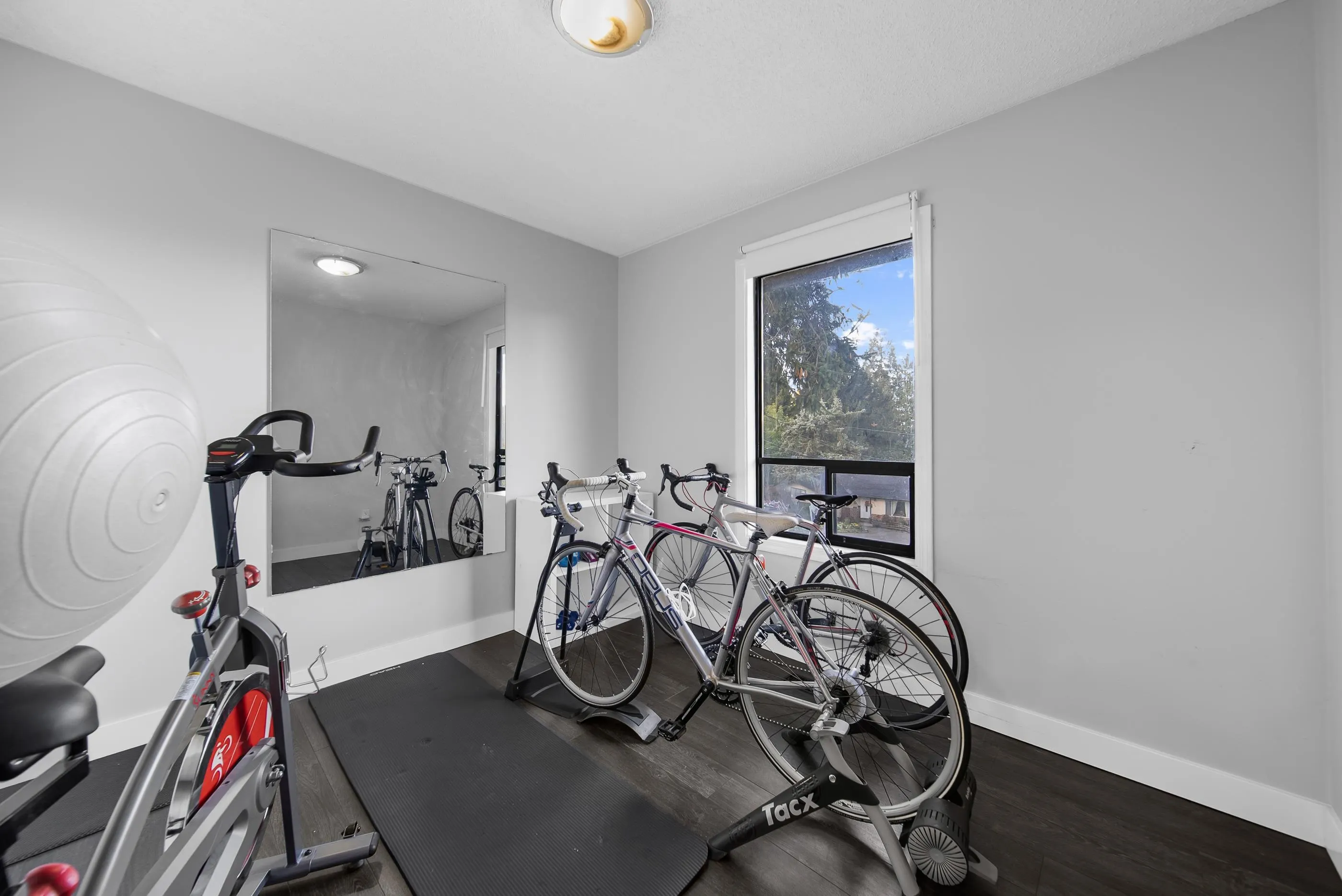 2734 Valemont Crescent