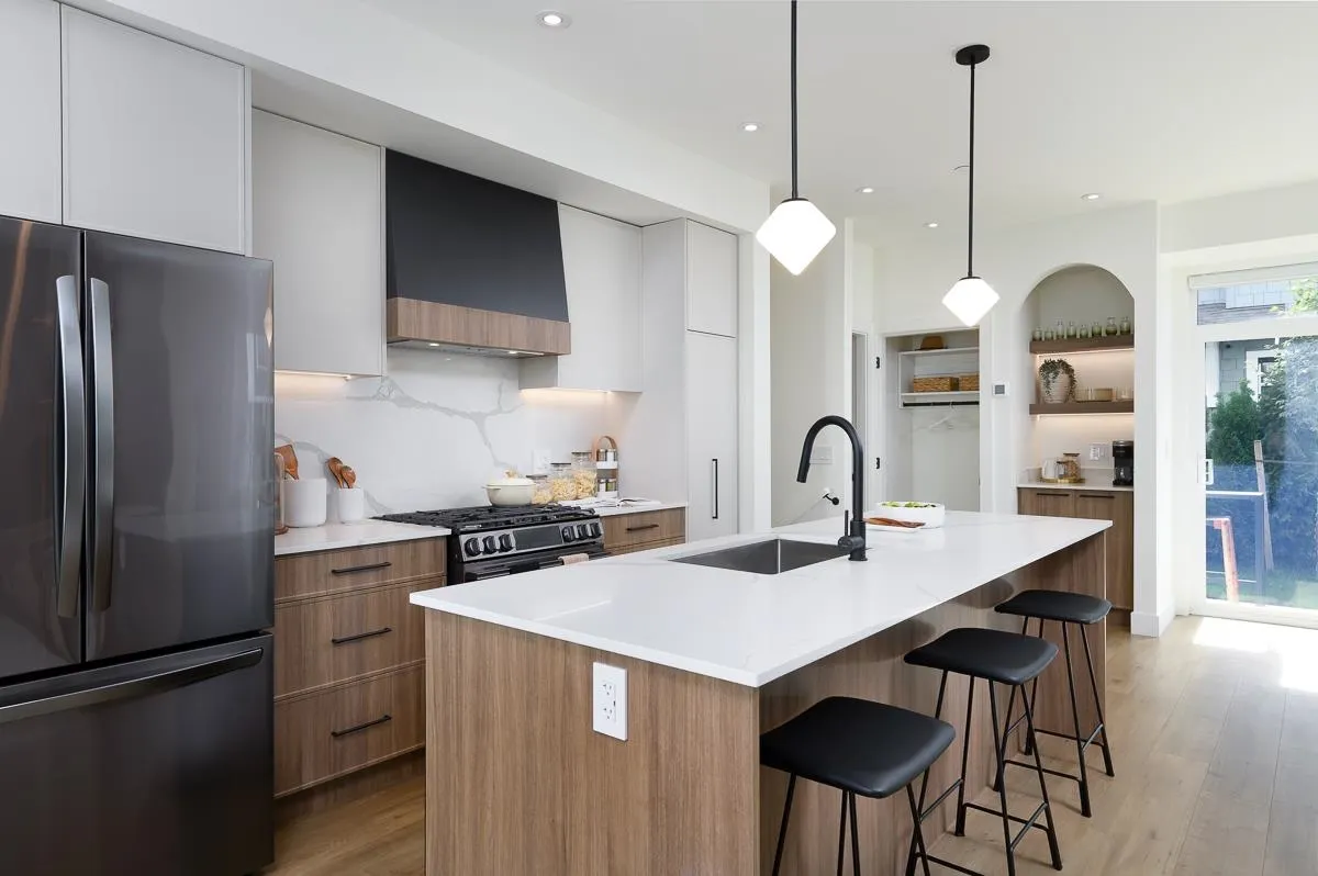 7574 207 Street #8
