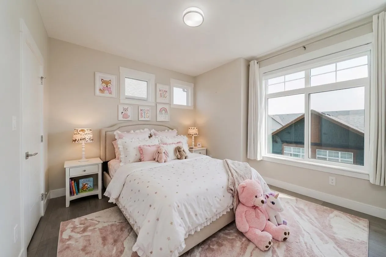 17033 Fraser Highway #82
