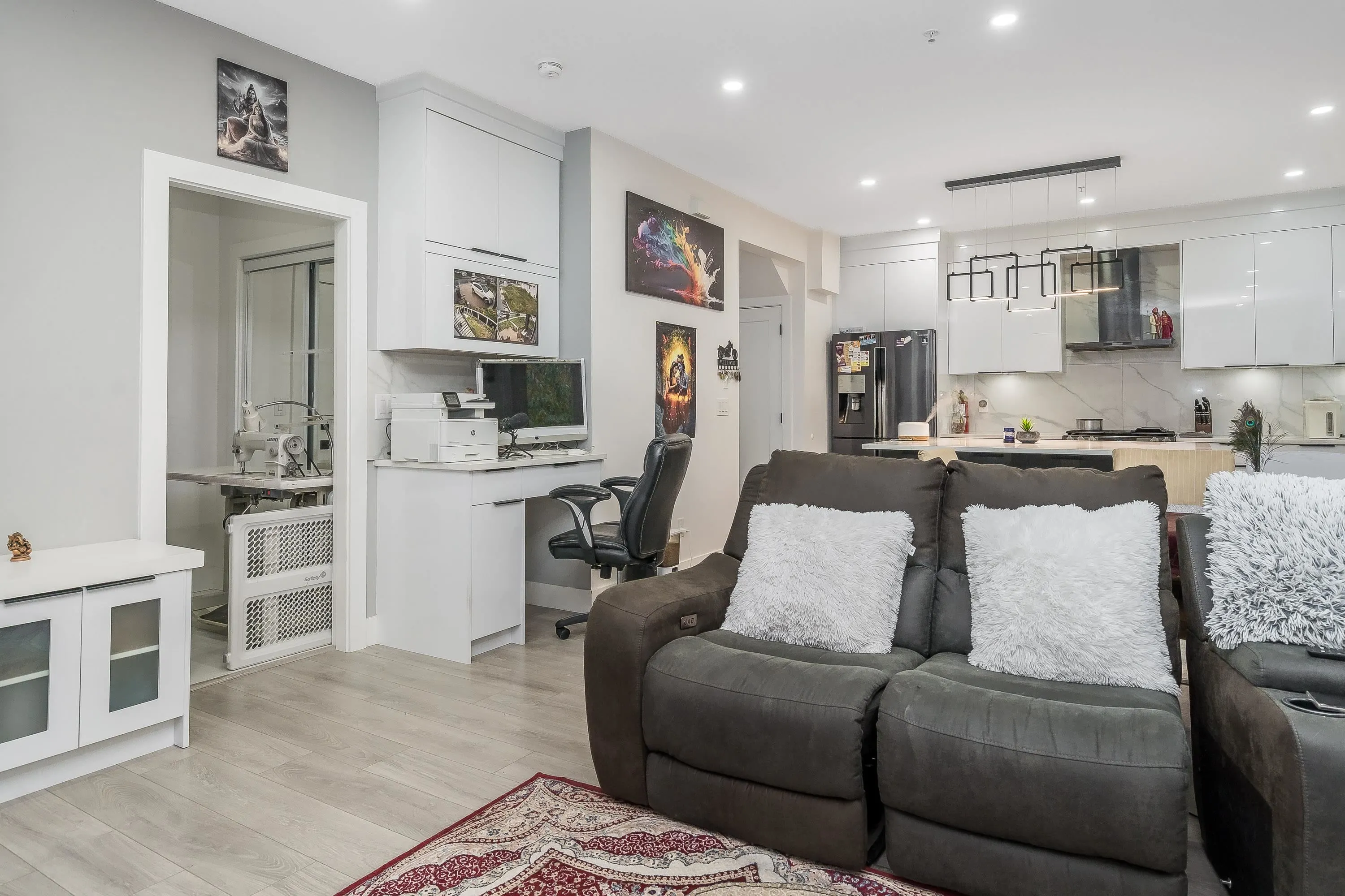 36725 Carl Creek Crescent