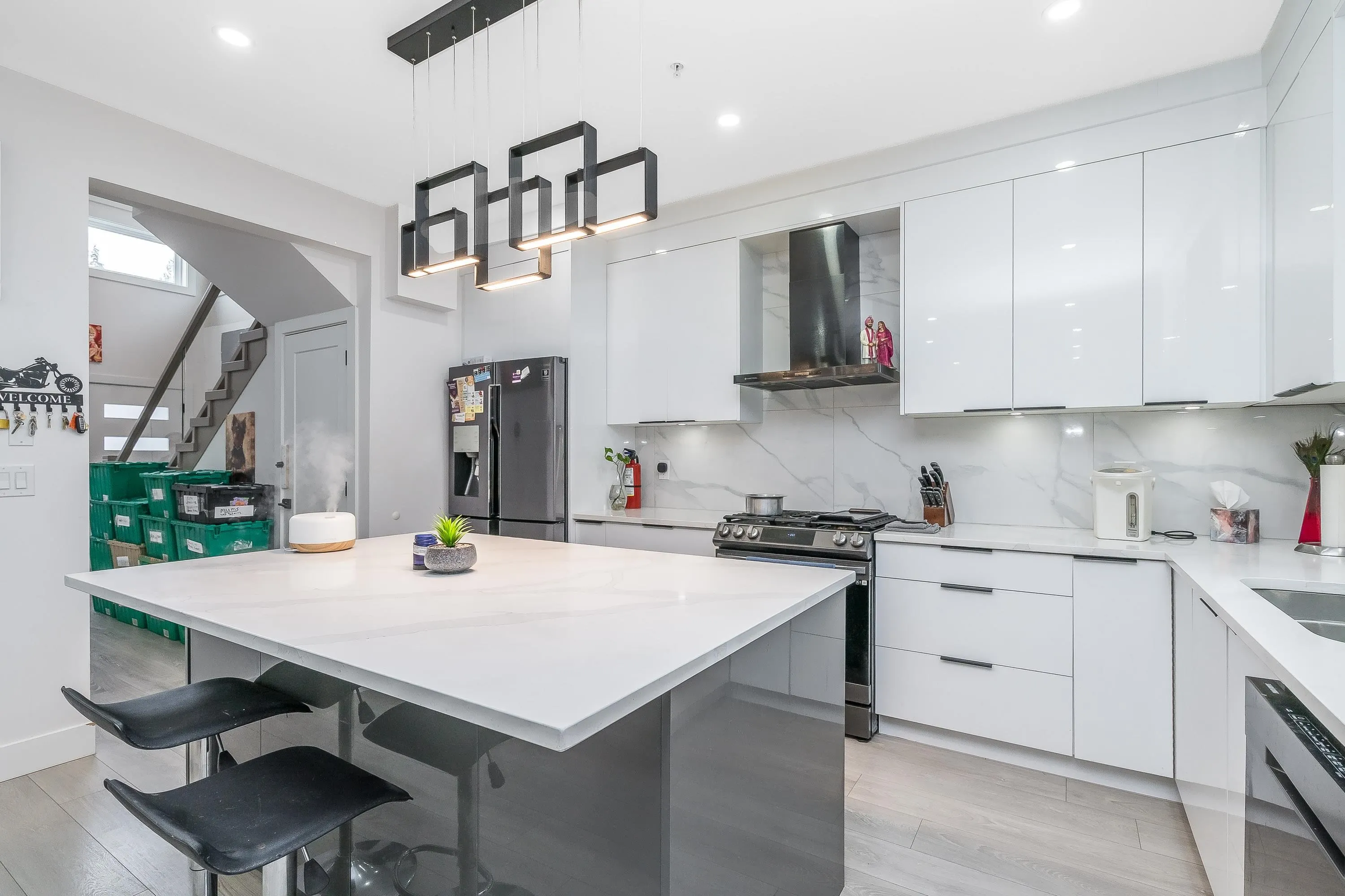 36725 Carl Creek Crescent