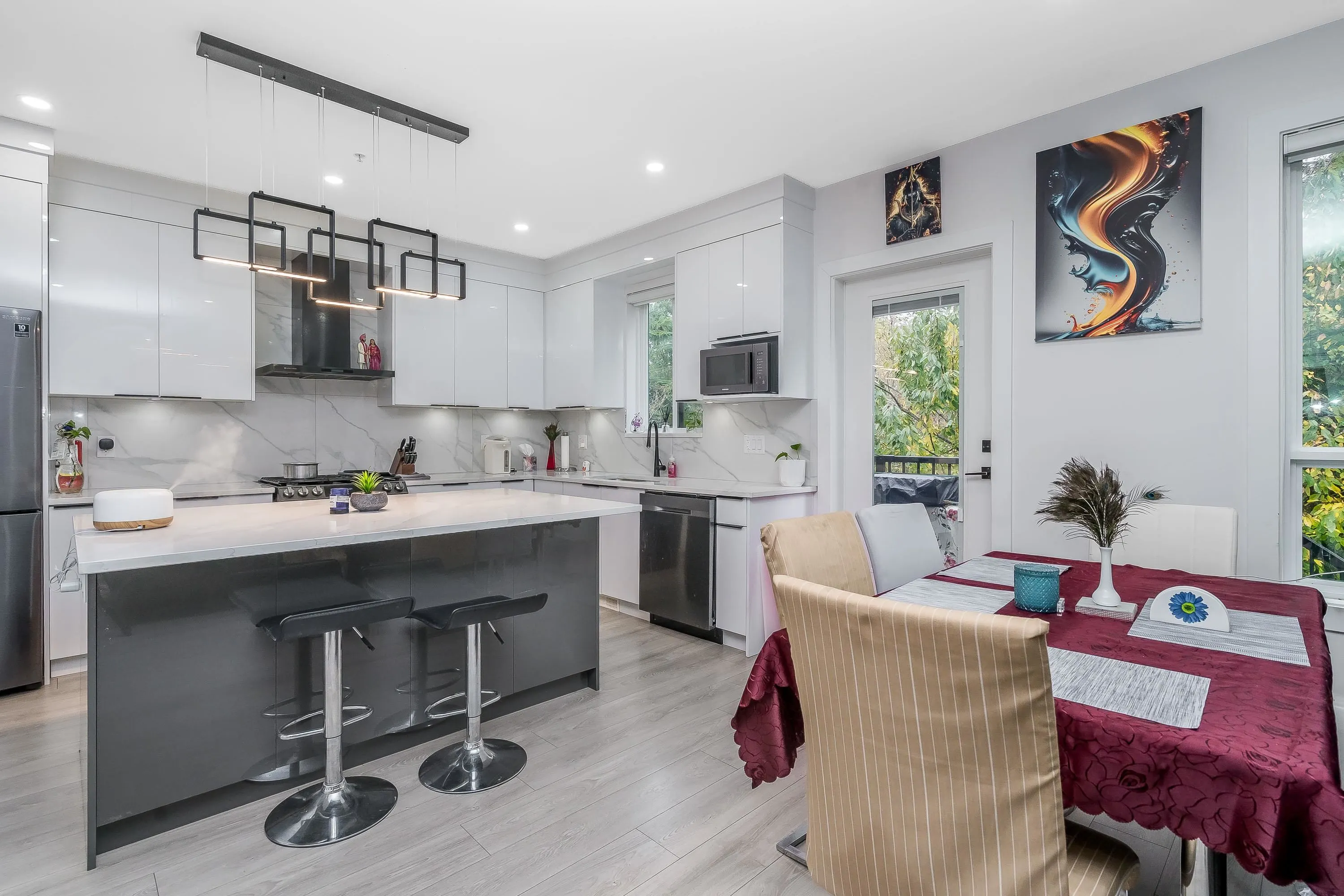 36725 Carl Creek Crescent