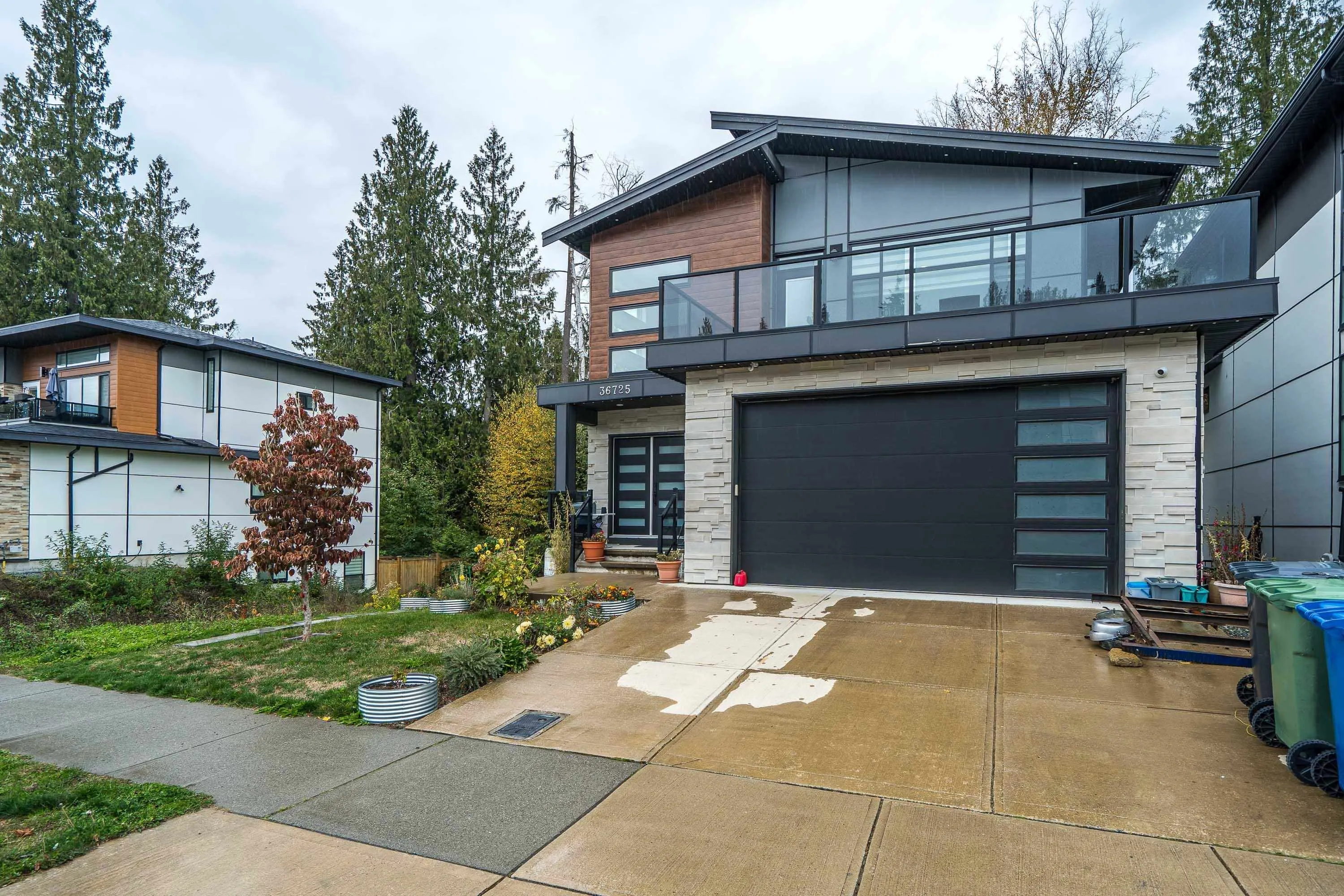 36725 Carl Creek Crescent