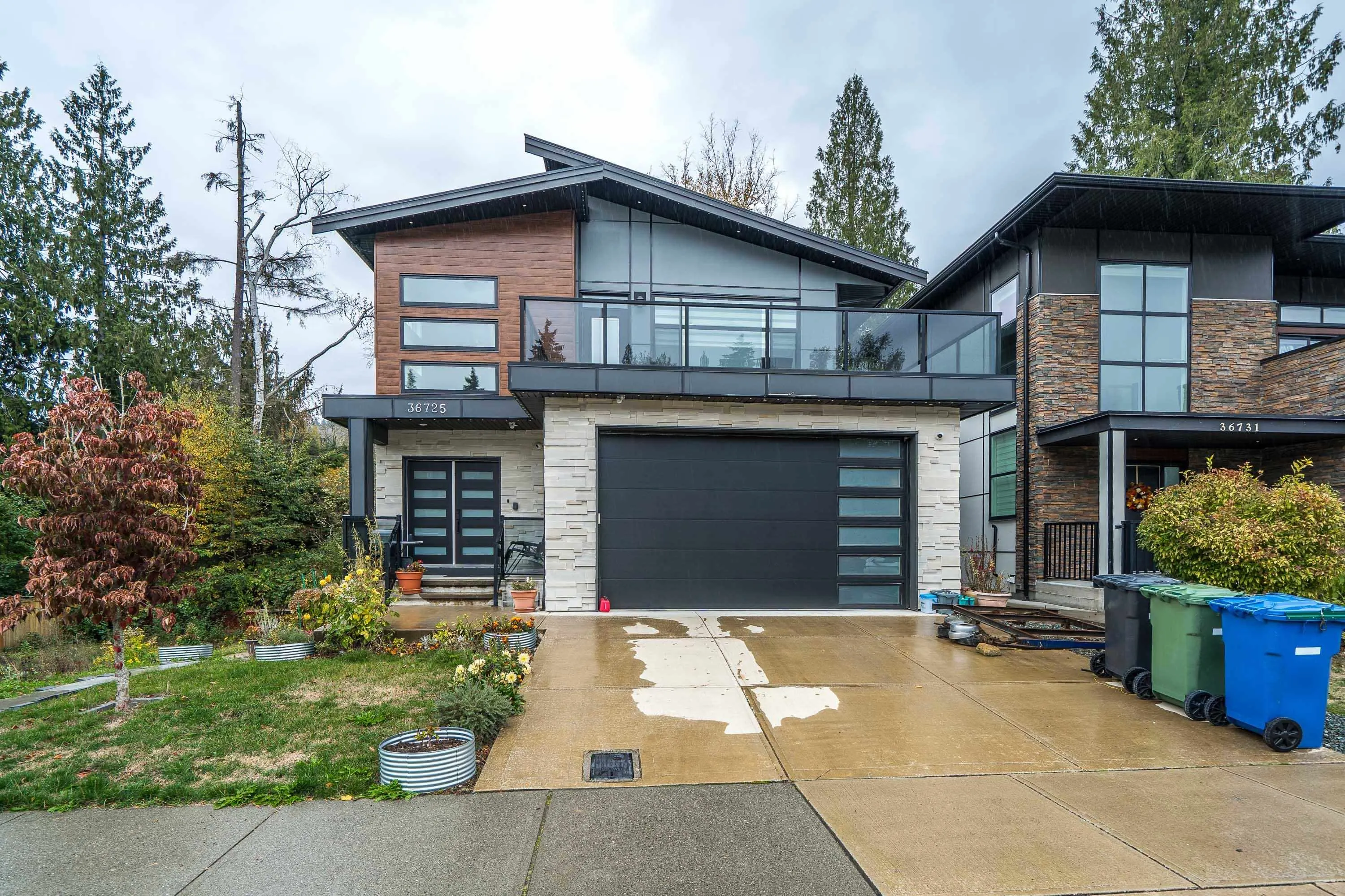 36725 Carl Creek Crescent