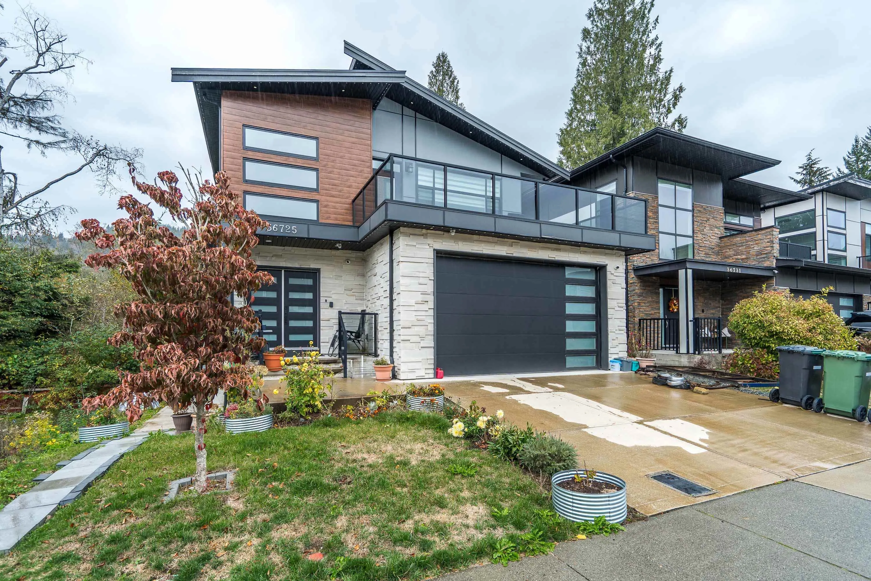 36725 Carl Creek Crescent
