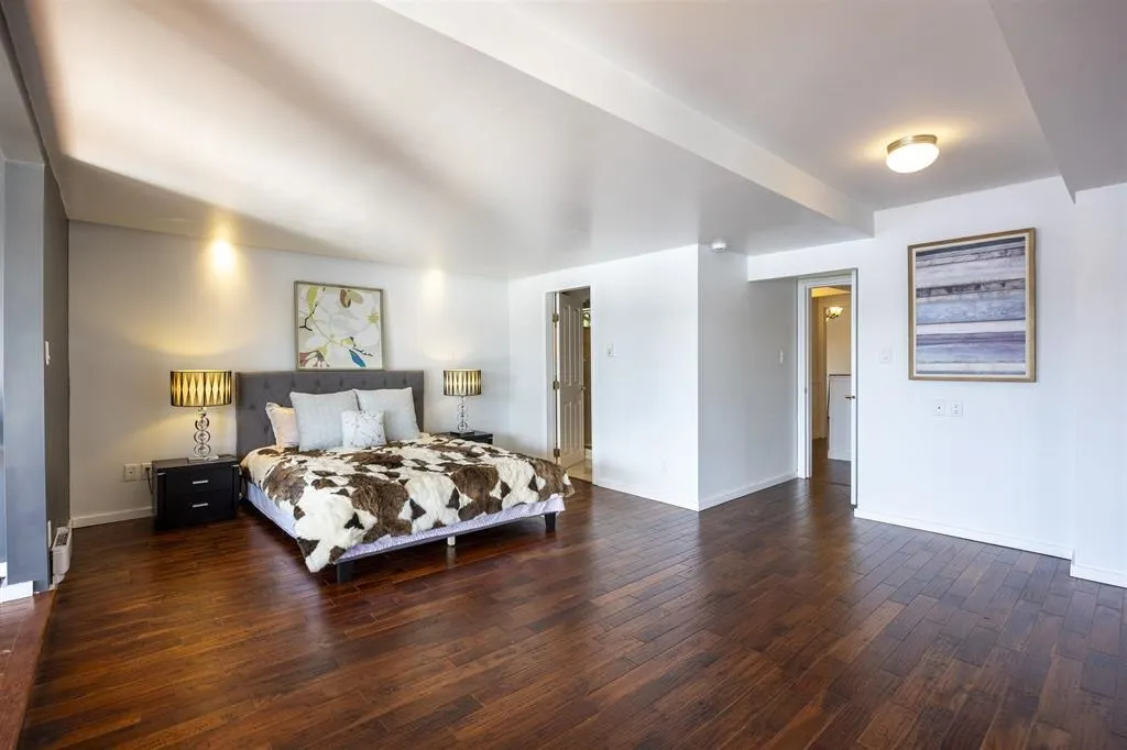 936 Alderside Road