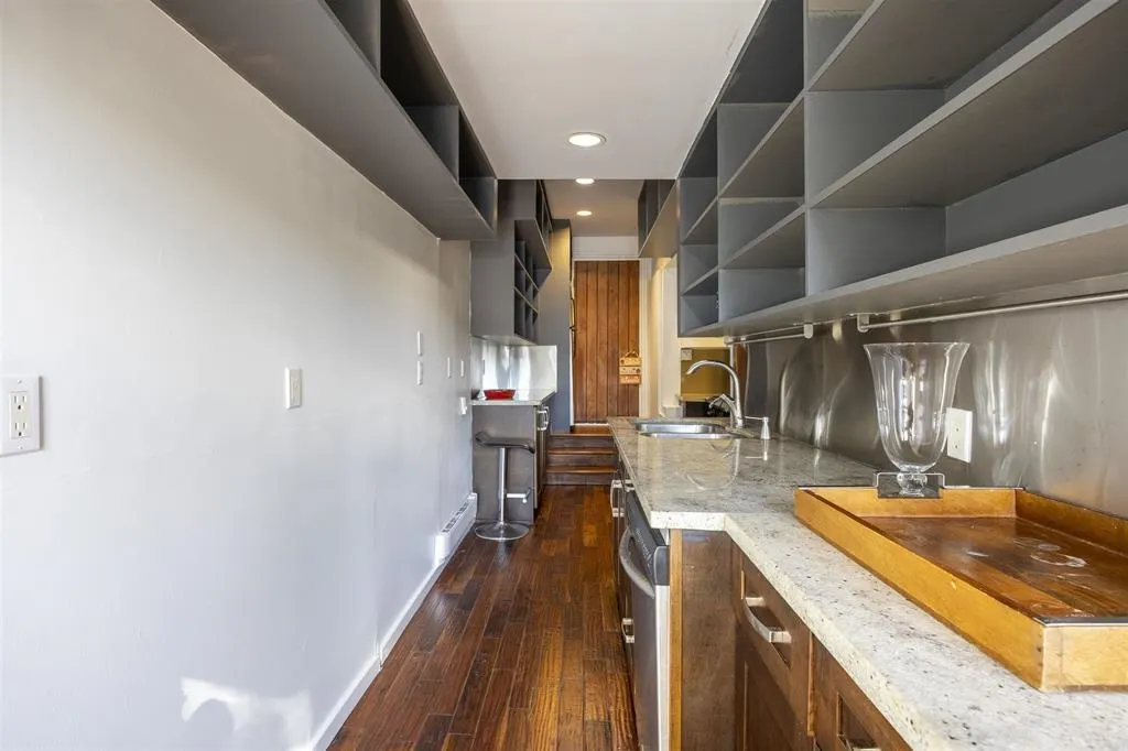 936 Alderside Road