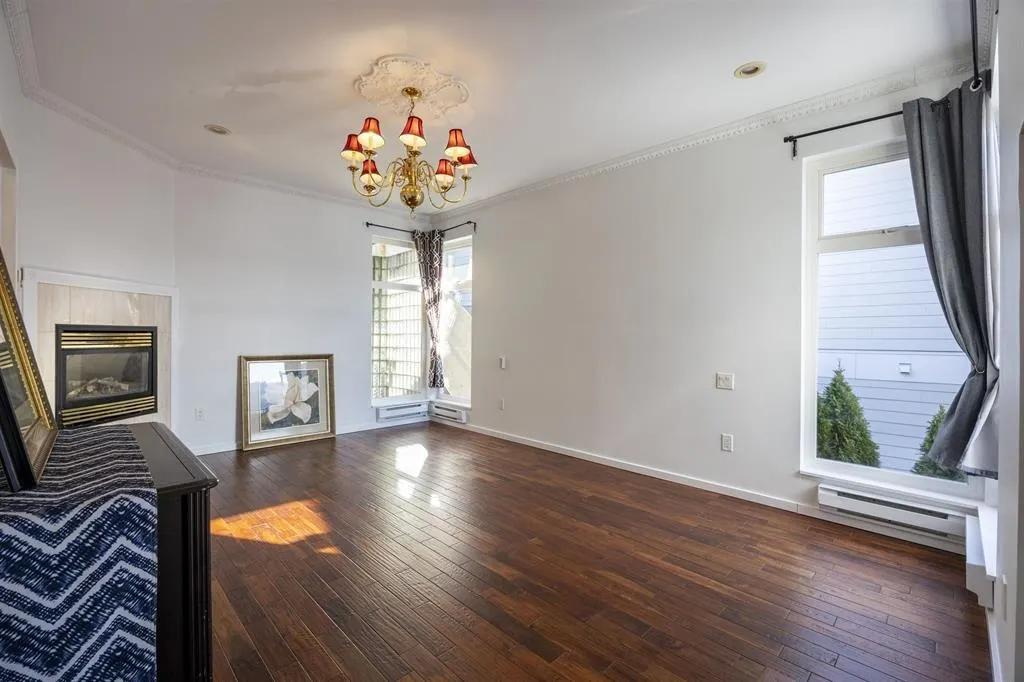 936 Alderside Road