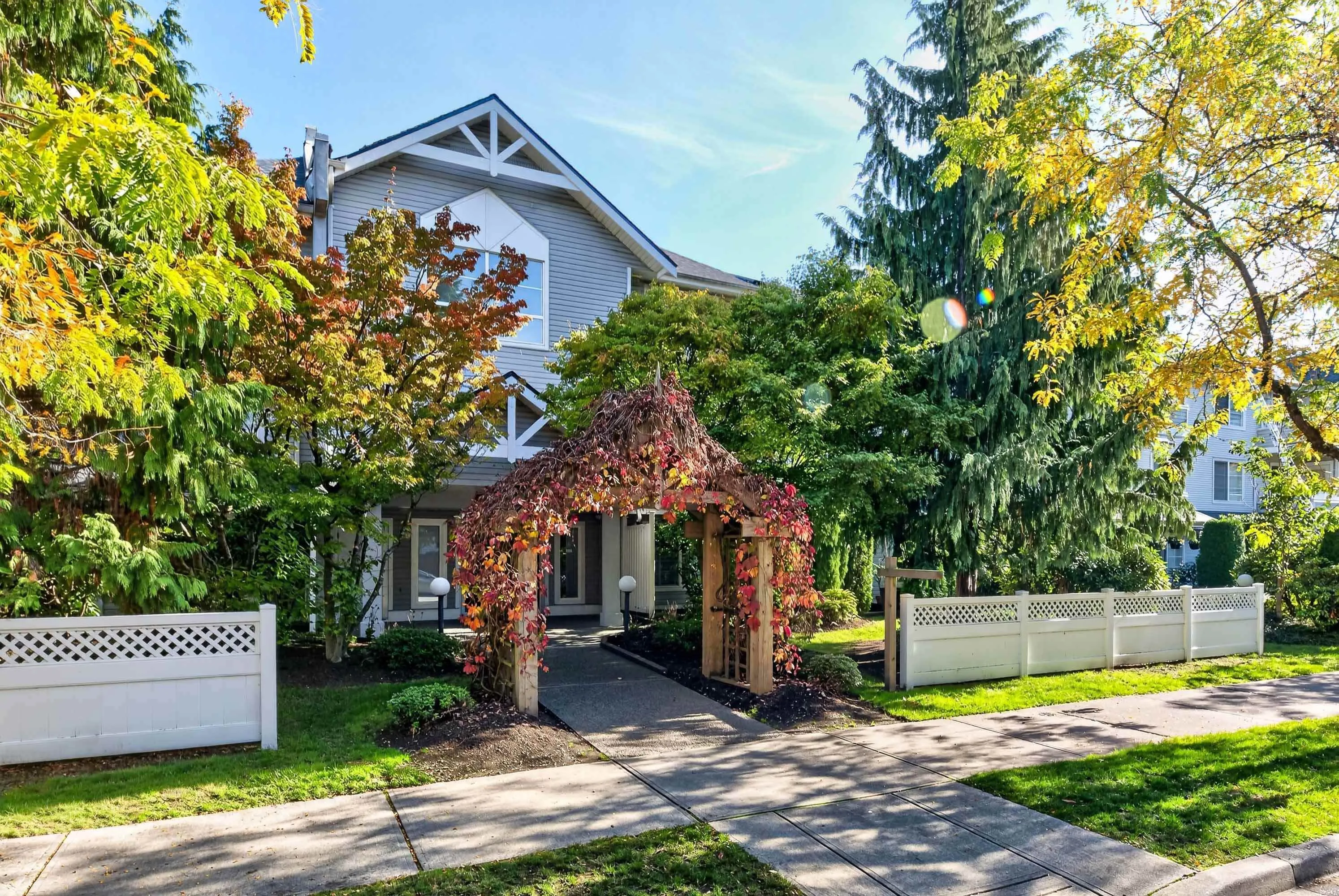 10130 139 Street #202