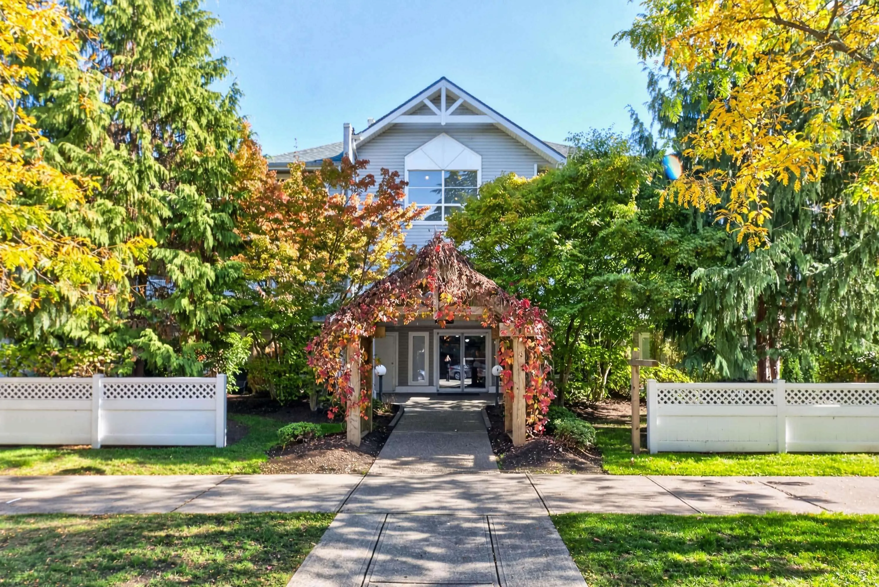 10130 139 Street #202