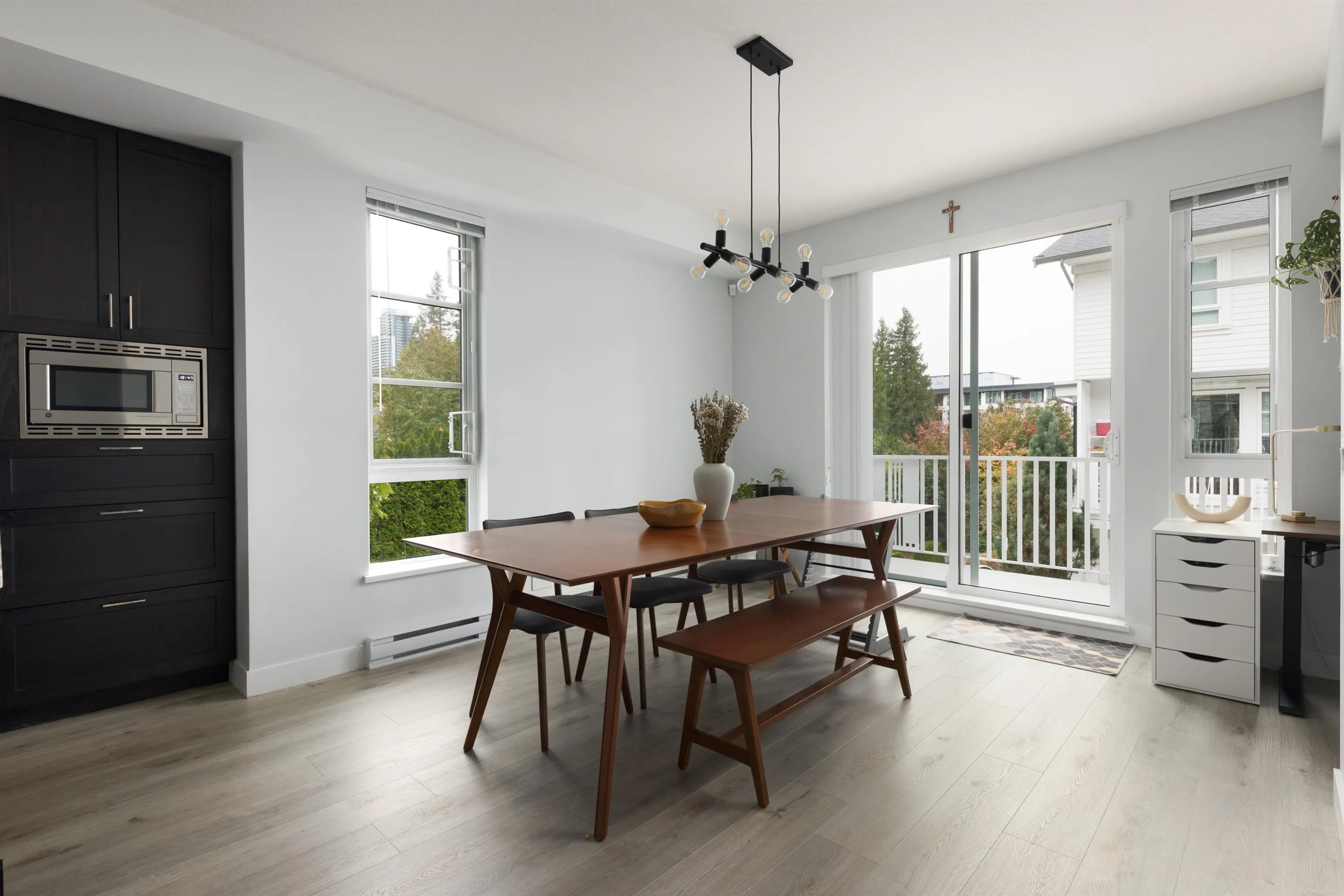 528 Foster Avenue #136