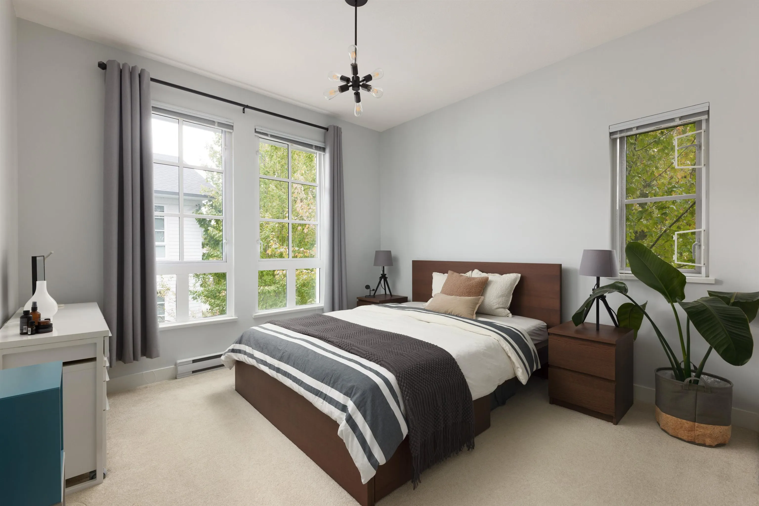 528 Foster Avenue #136