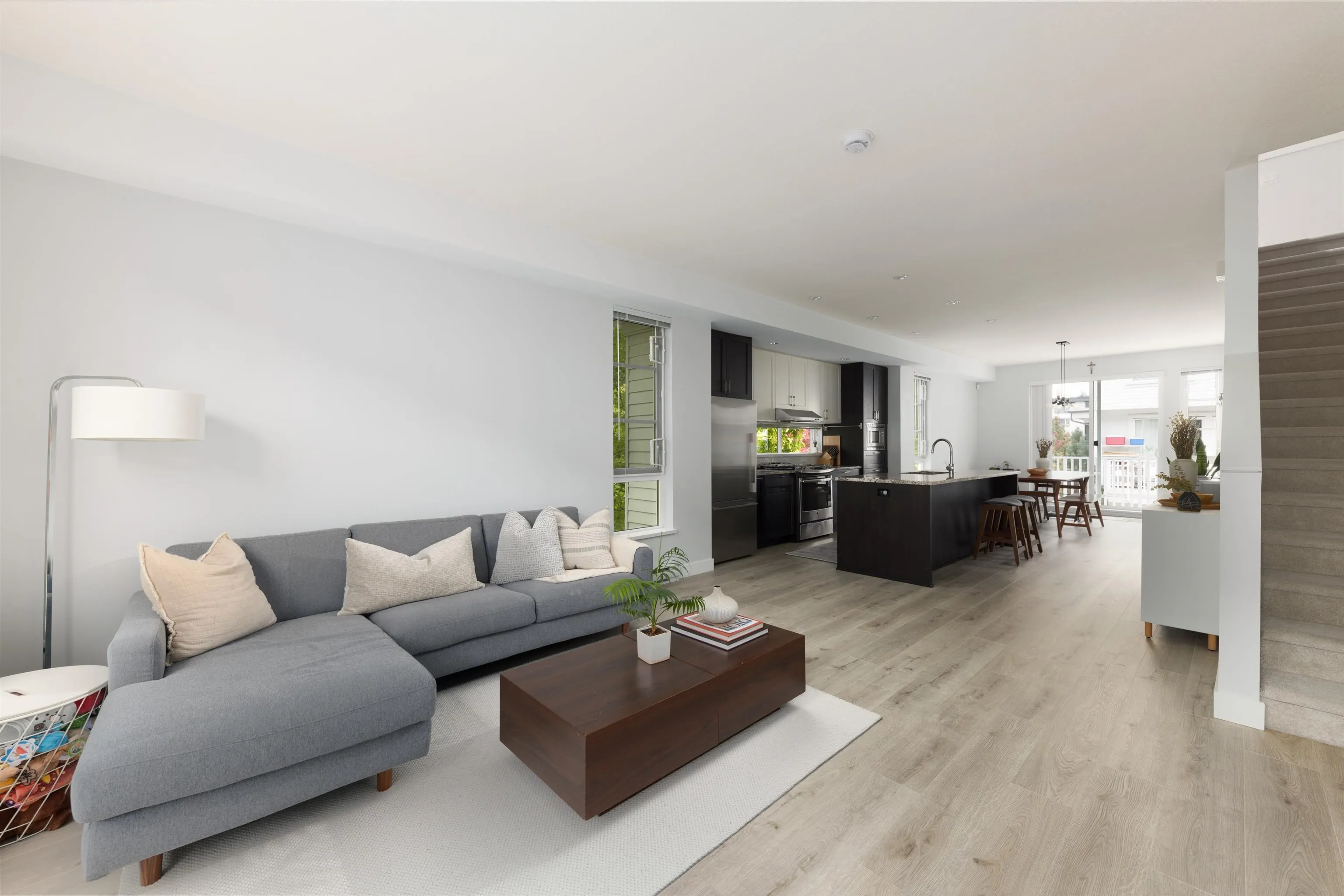 528 Foster Avenue #136