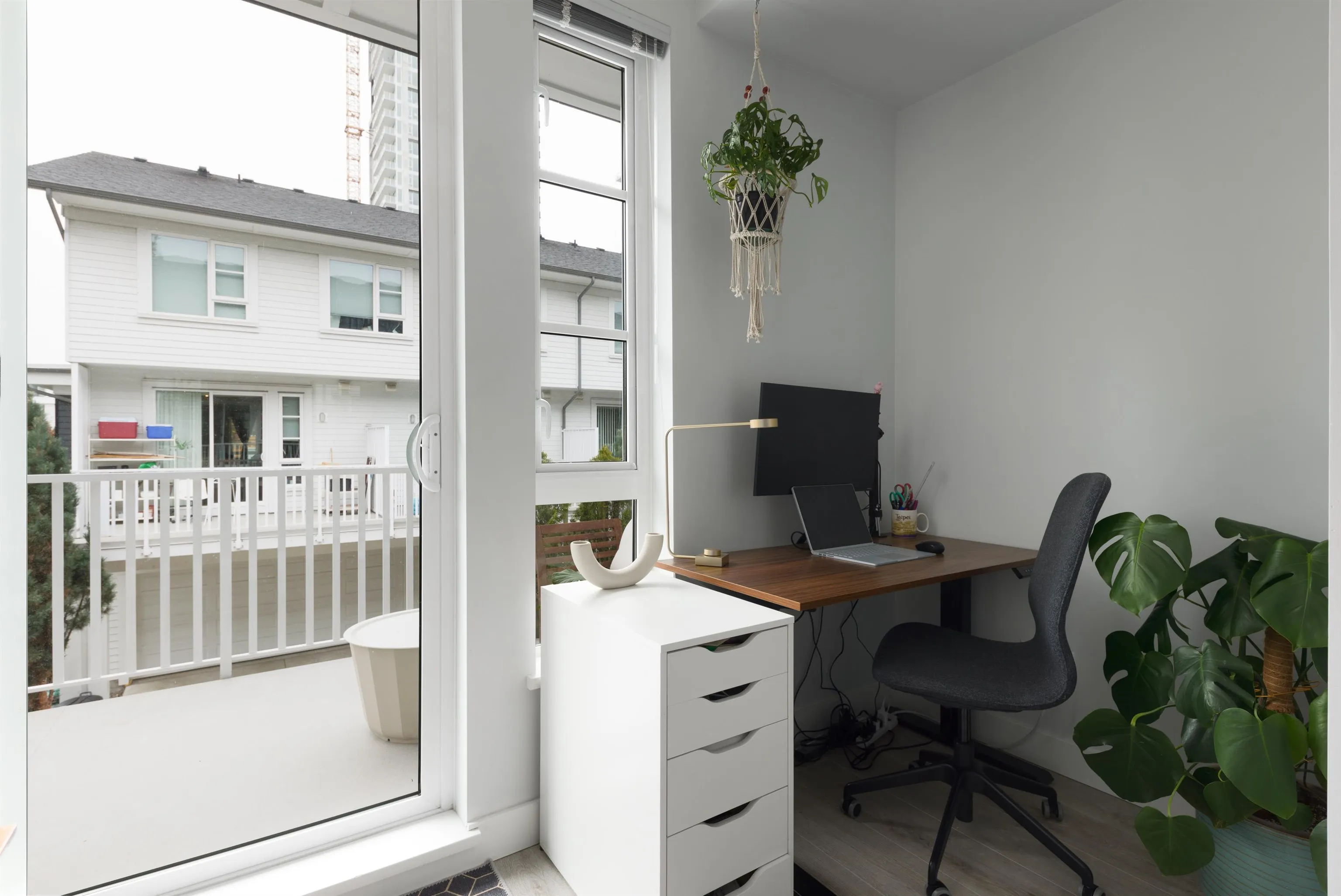 528 Foster Avenue #136