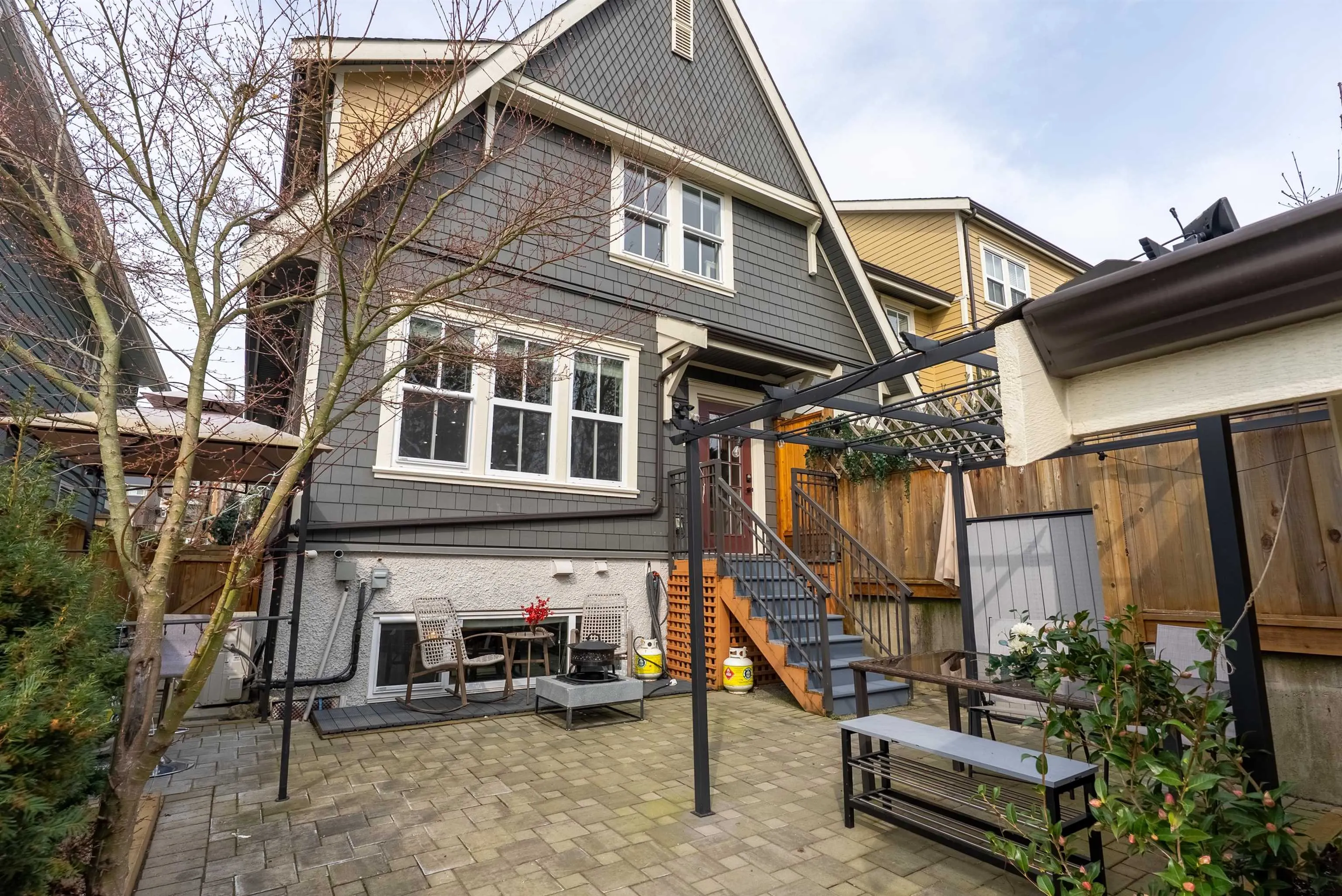 3416 Queenston Avenue #101