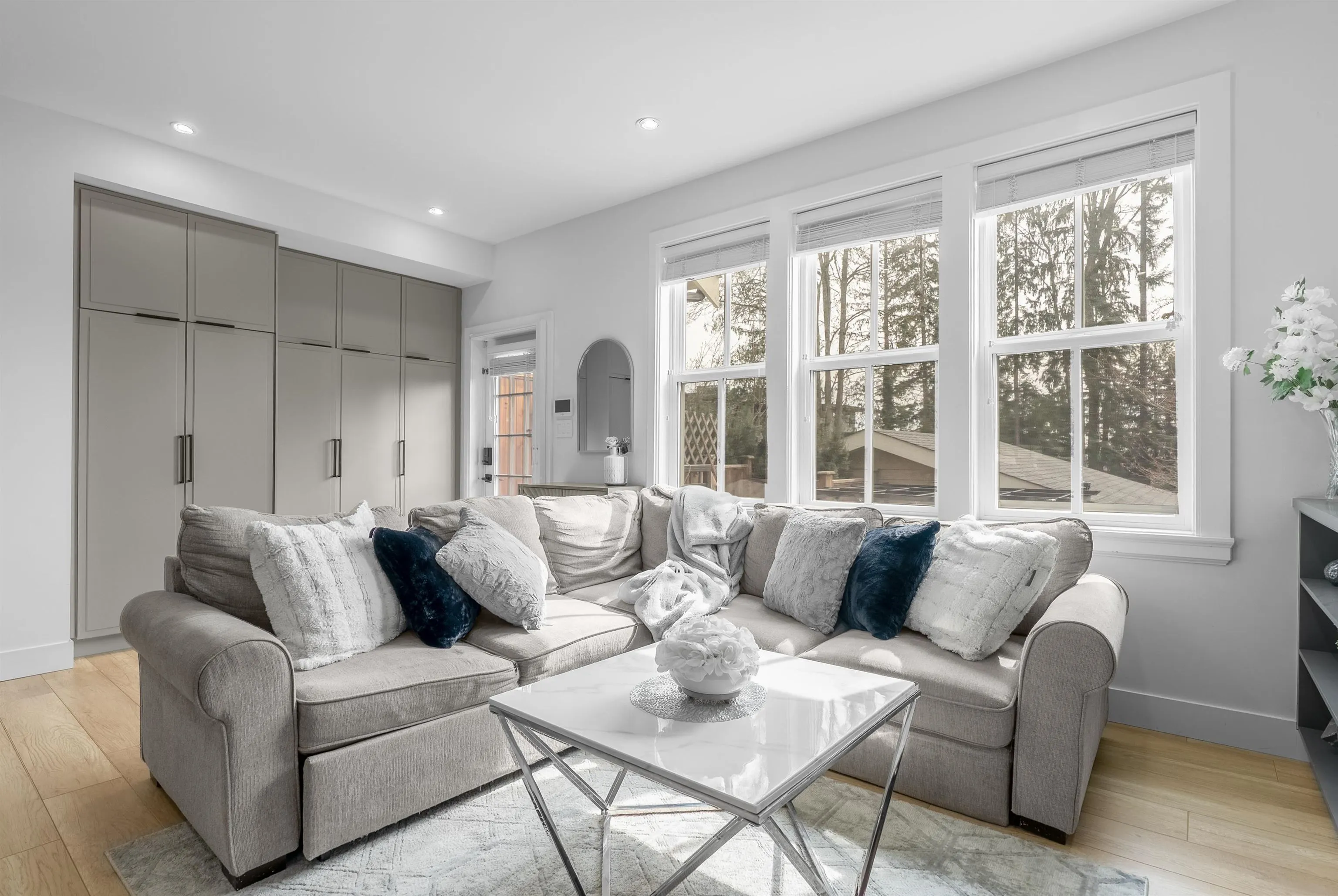 3416 Queenston Avenue #101
