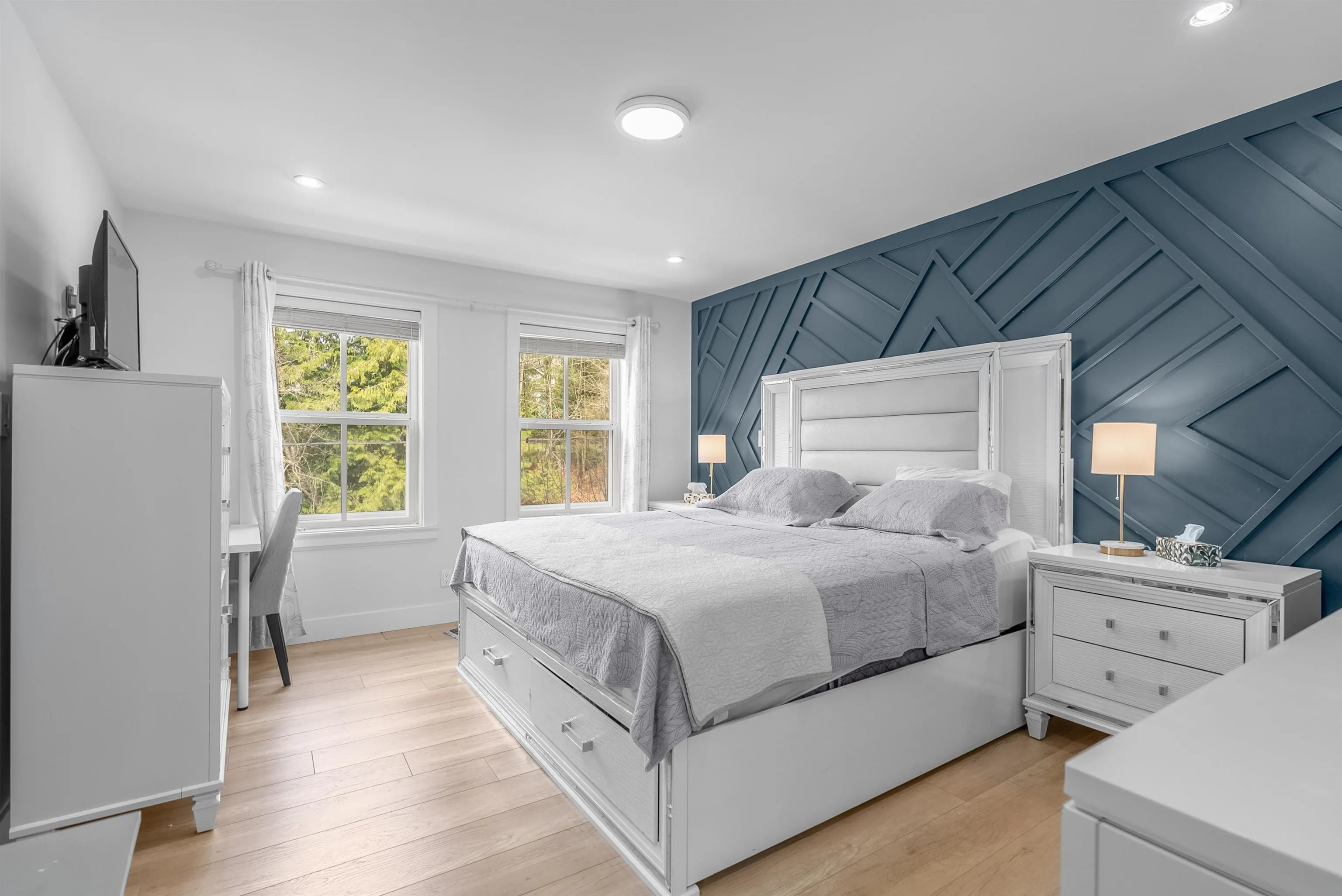 3416 Queenston Avenue #101