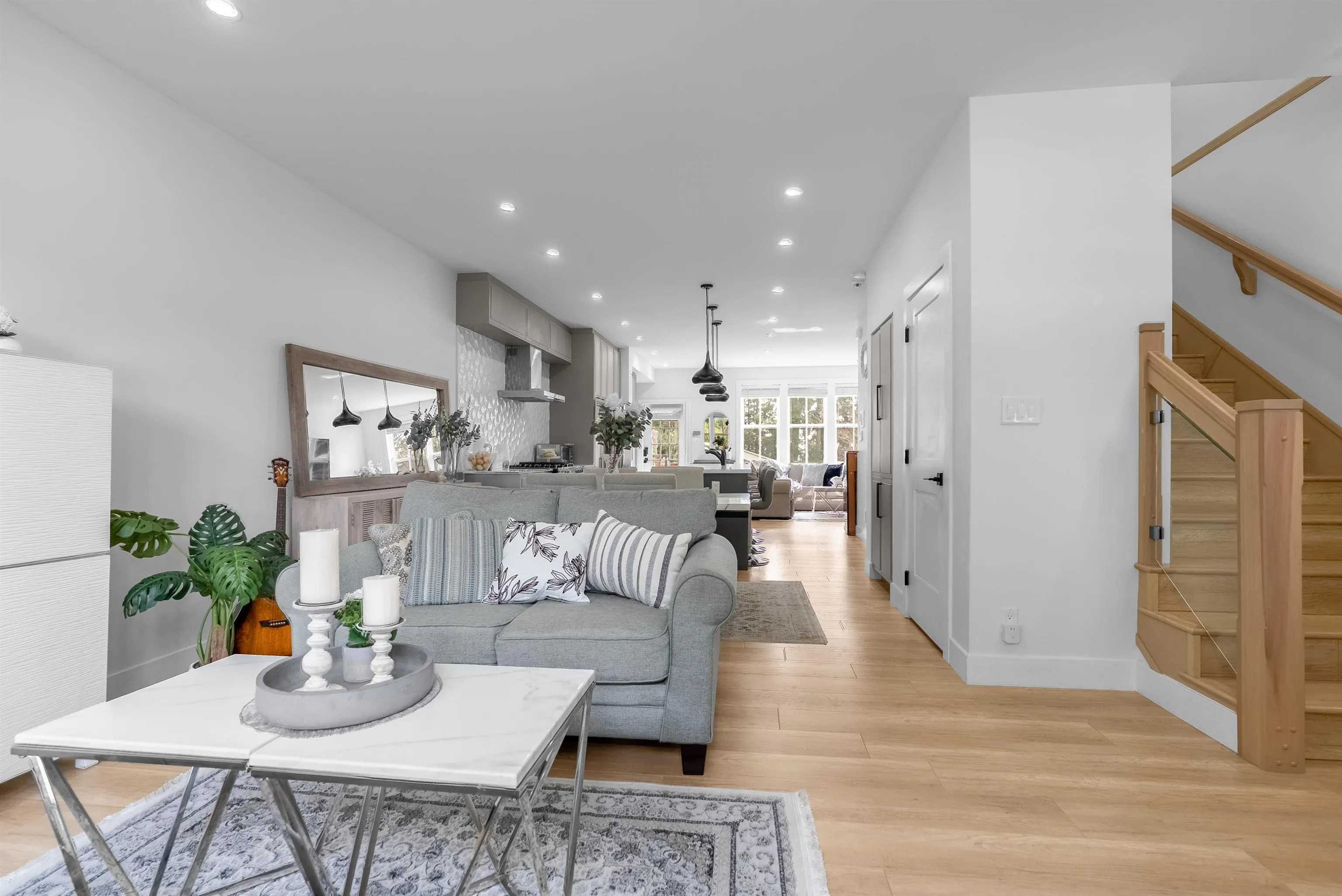 3416 Queenston Avenue #101